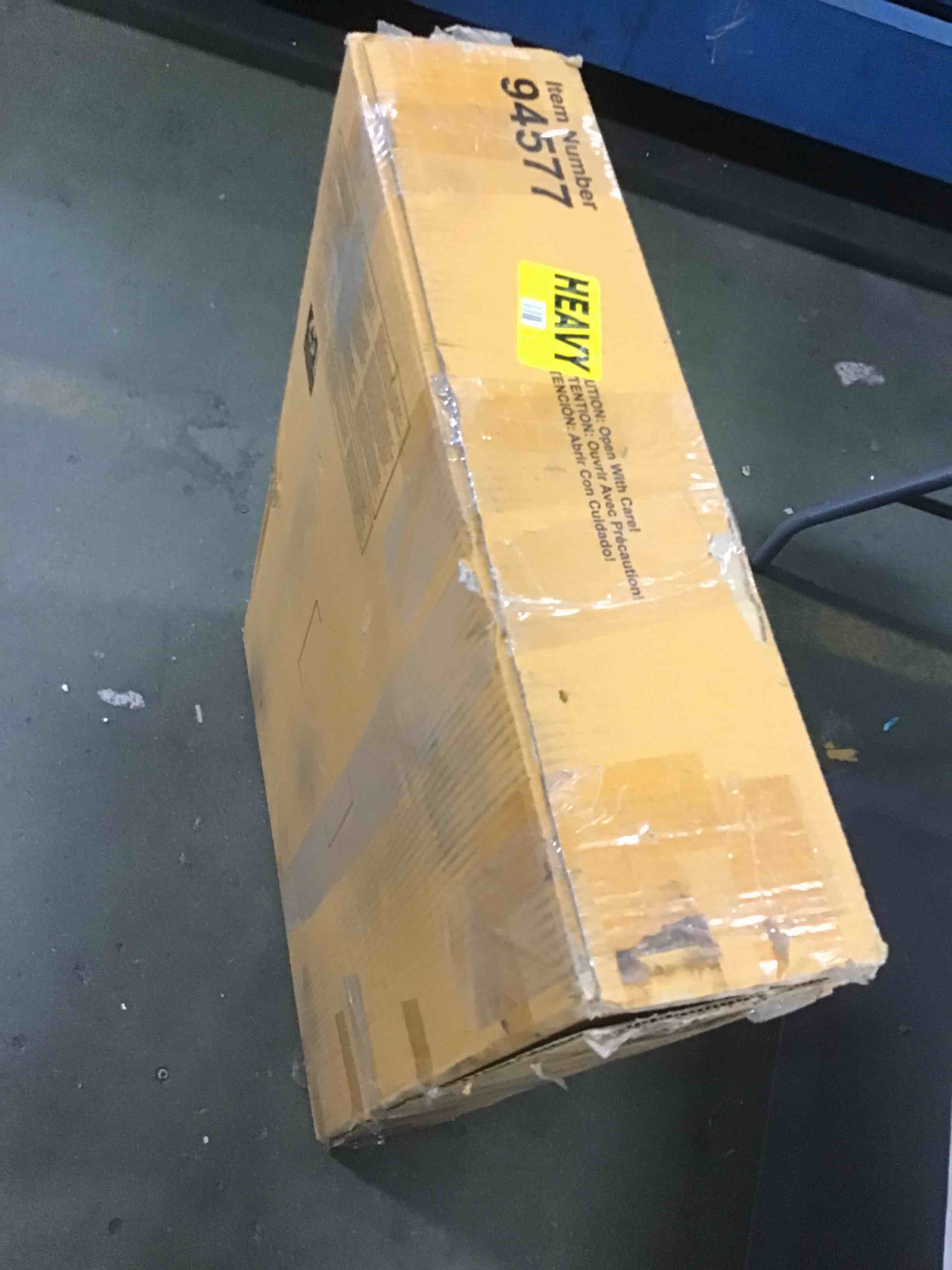 https://s3.amazonaws.com/lotting-images-prod/bidfta/PPE0510354_1729344541459.jpeg