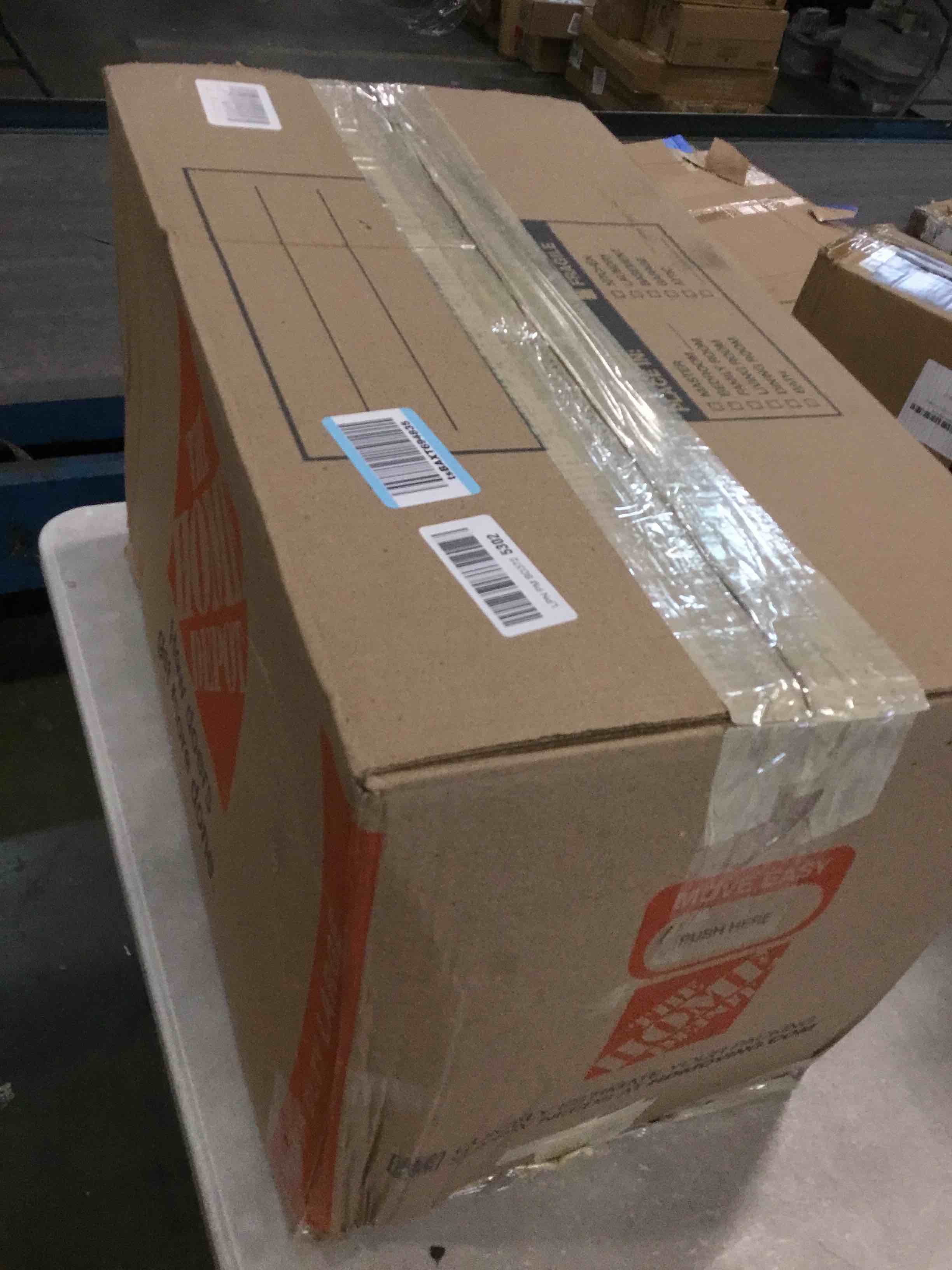 https://s3.amazonaws.com/lotting-images-prod/bidfta/PPE0510879_1729200604361.jpeg