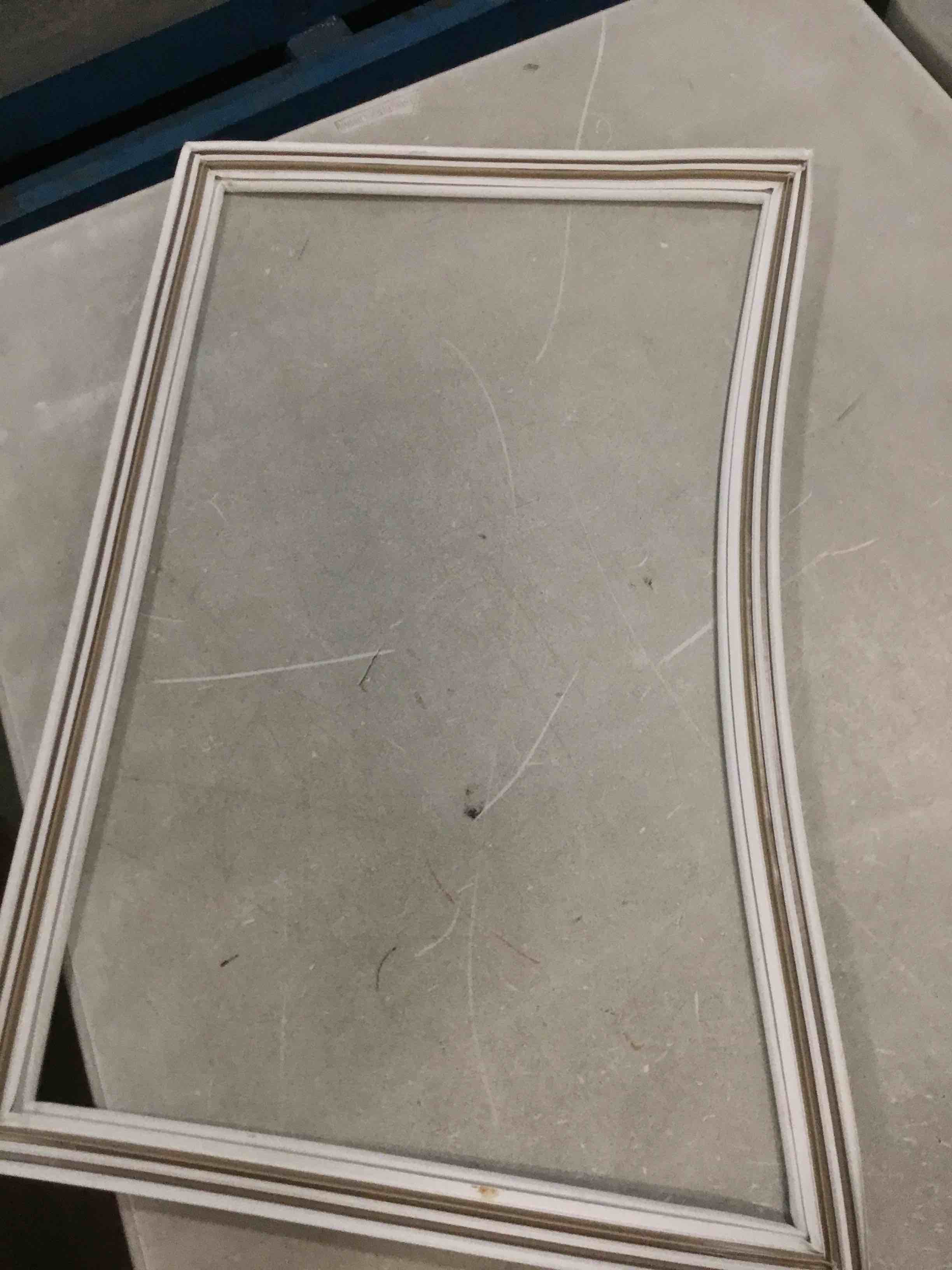 https://s3.amazonaws.com/lotting-images-prod/bidfta/PPE0510905_1729141955218.jpeg
