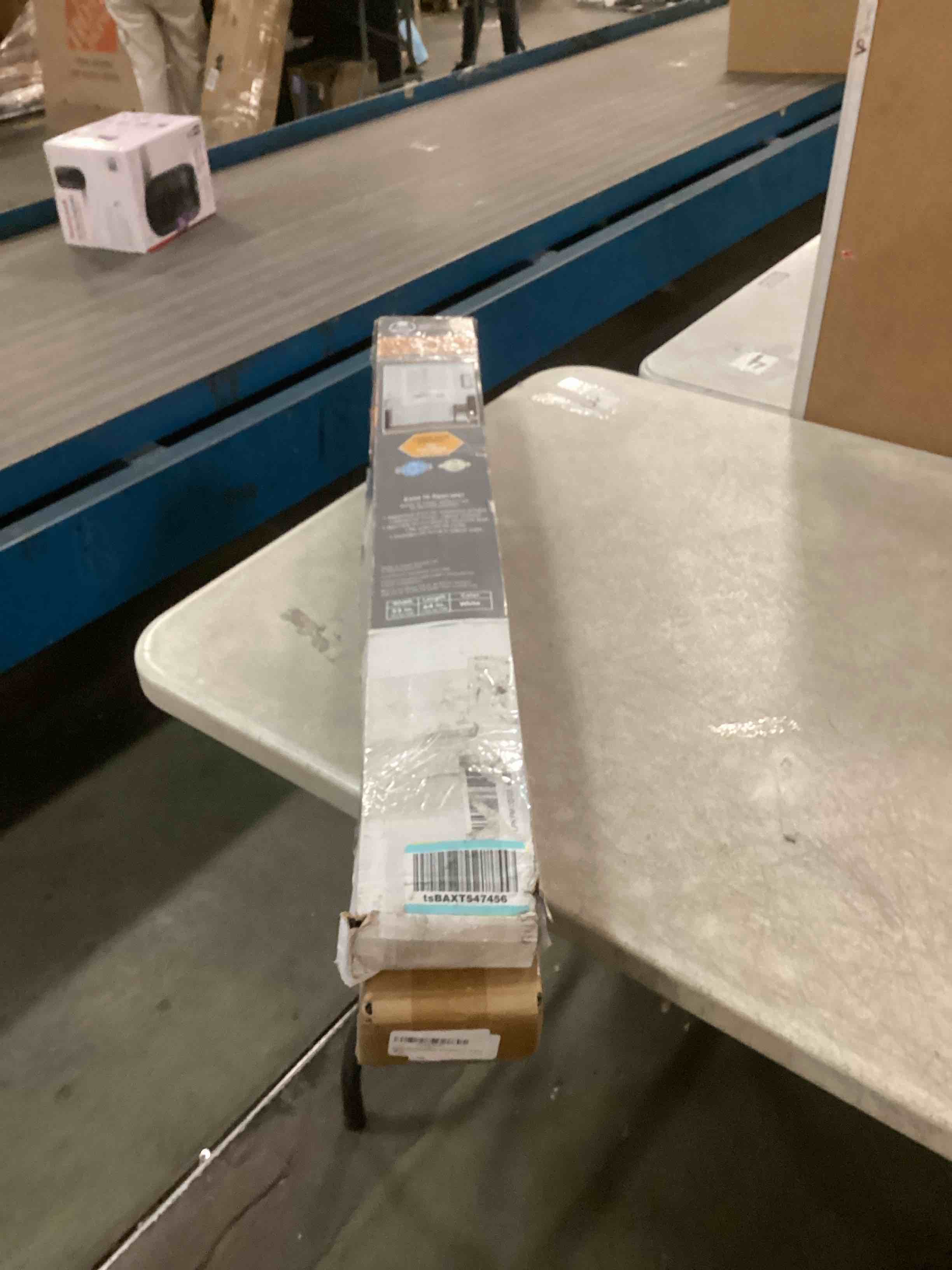 https://s3.amazonaws.com/lotting-images-prod/bidfta/PPE0512066_1729746729708.jpeg