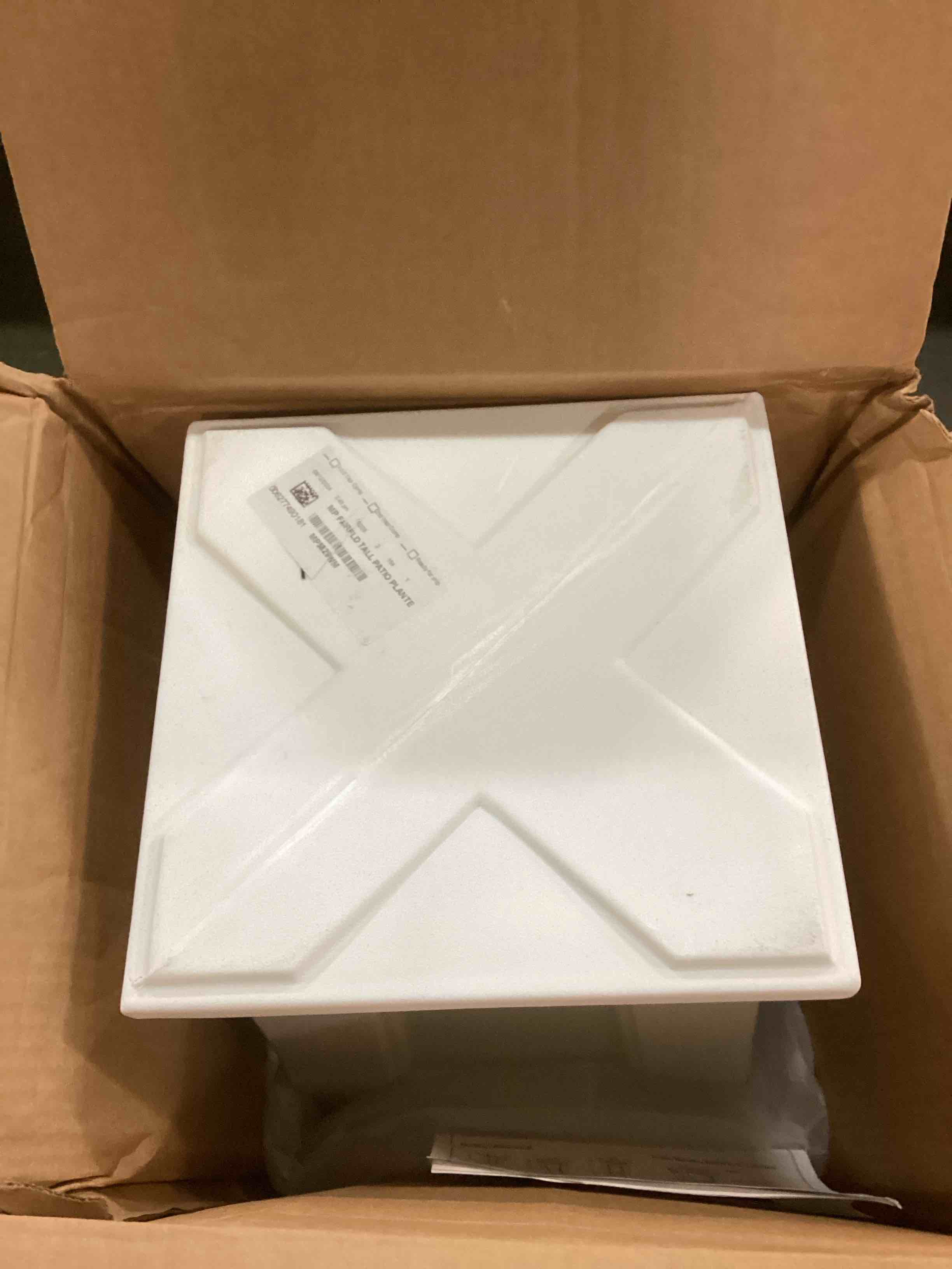 https://s3.amazonaws.com/lotting-images-prod/bidfta/PPE0512068_1729746329063.jpeg