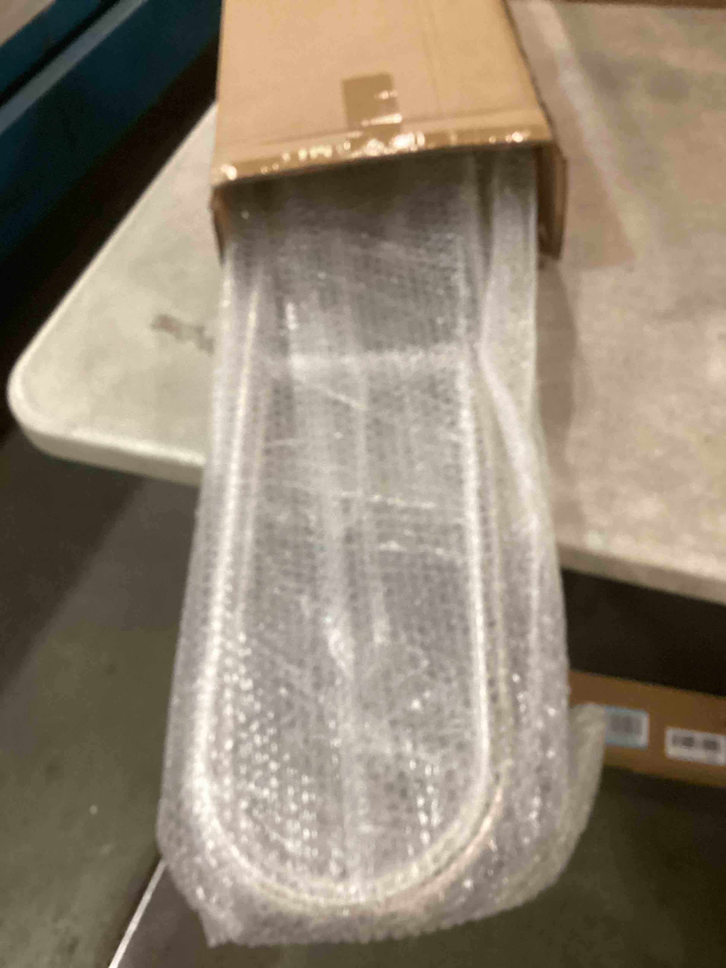 https://s3.amazonaws.com/lotting-images-prod/bidfta/PPE0512098_1729743078598.jpeg