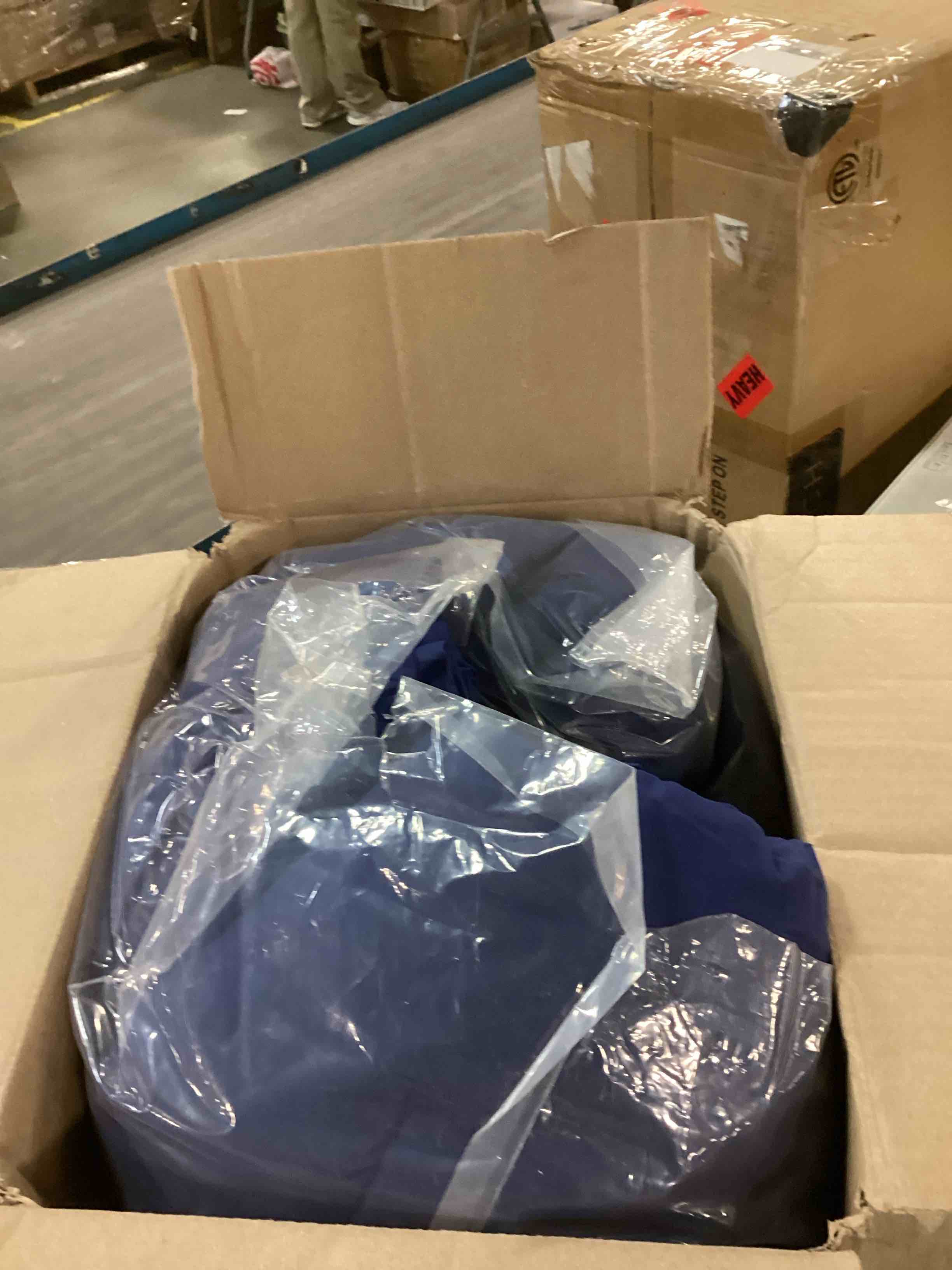 https://s3.amazonaws.com/lotting-images-prod/bidfta/PPE0512403_1729648069549.jpeg