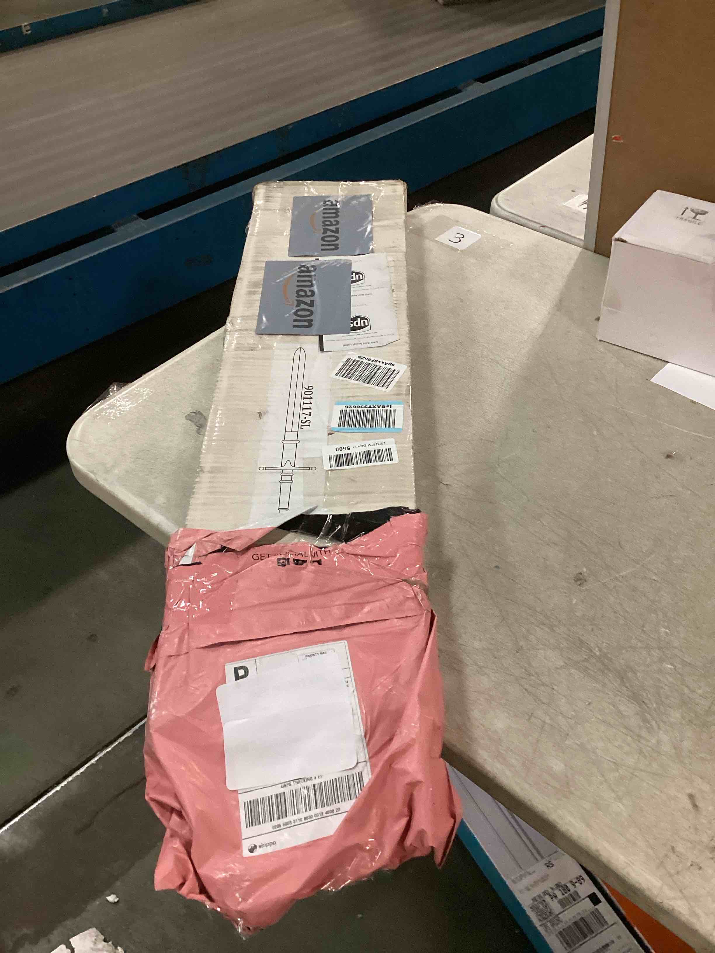 https://s3.amazonaws.com/lotting-images-prod/bidfta/PPE0512675_1729555639103.jpeg