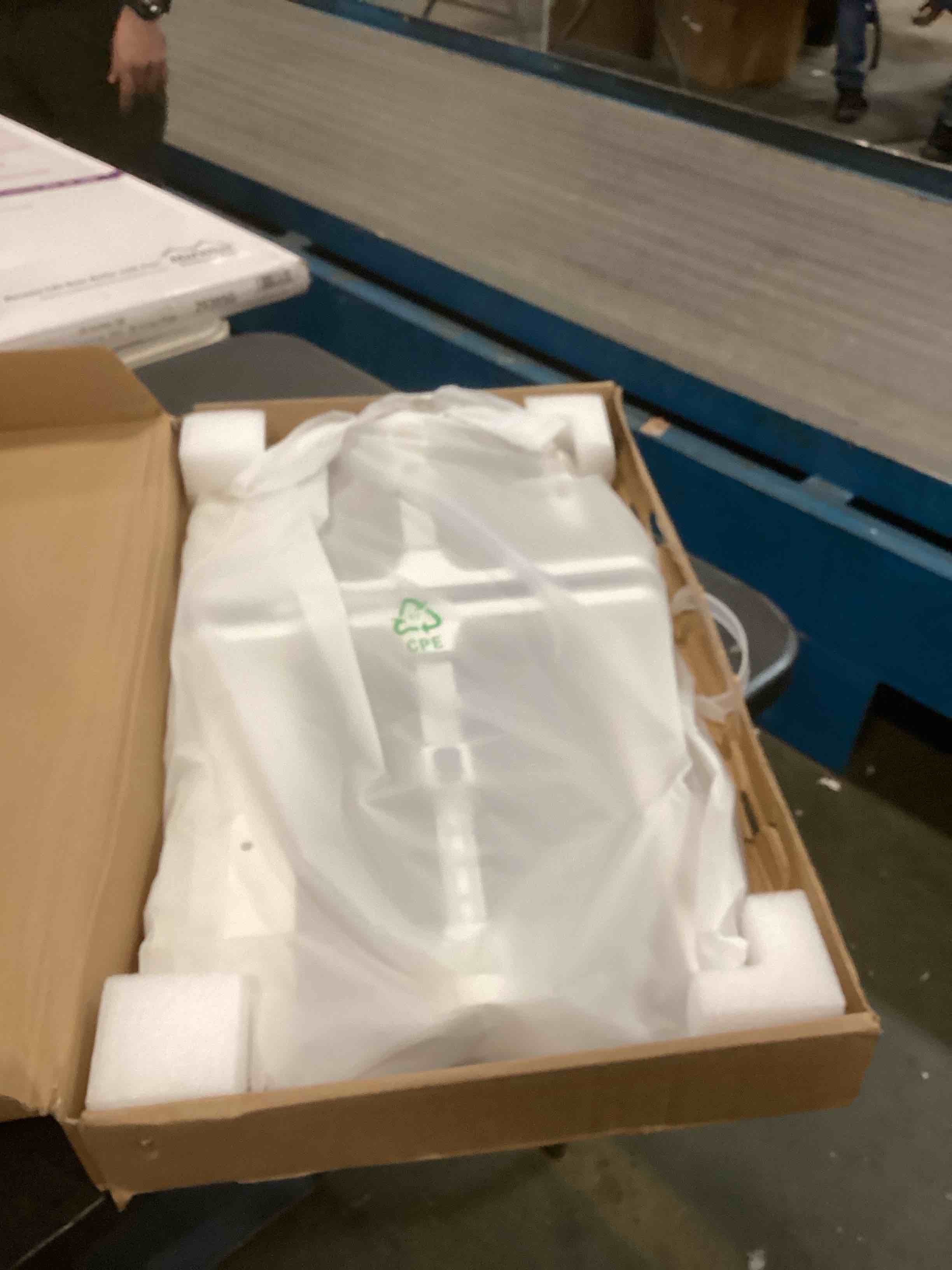 https://s3.amazonaws.com/lotting-images-prod/bidfta/PPE0512782_1729356117219.jpeg