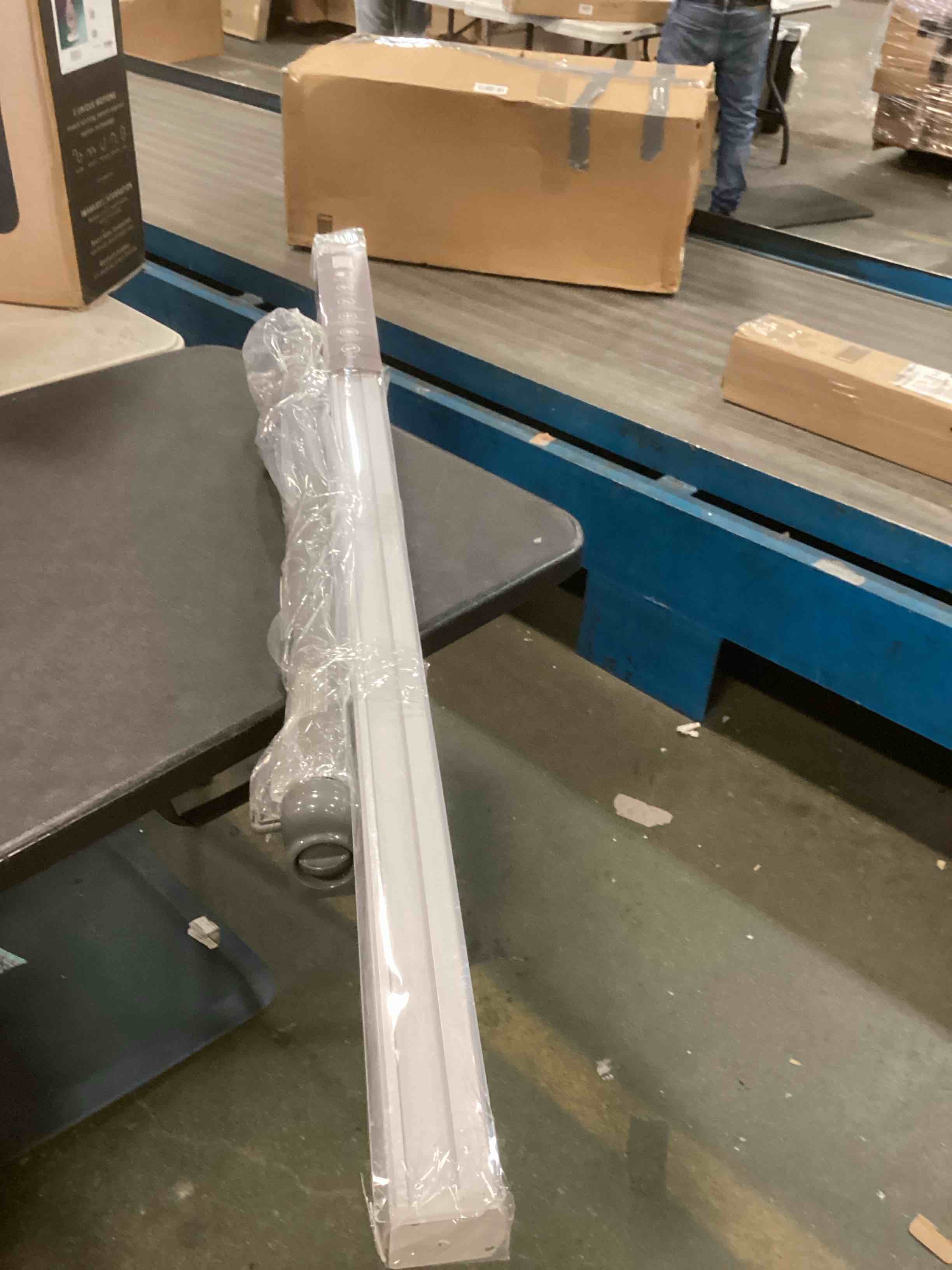 https://s3.amazonaws.com/lotting-images-prod/bidfta/PPE0512784_1729355933870.jpeg