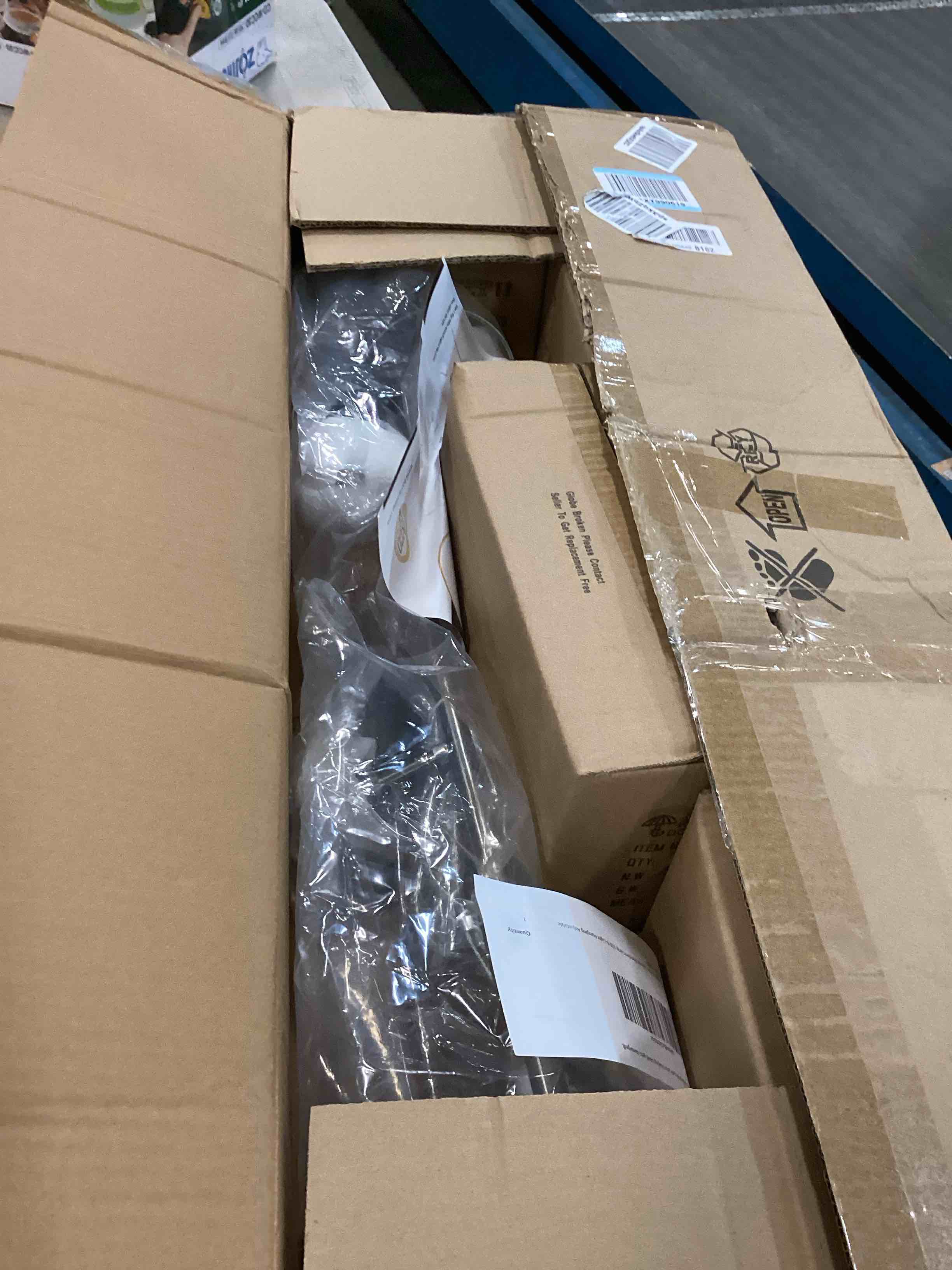 https://s3.amazonaws.com/lotting-images-prod/bidfta/PPE0512903_1729339680137.jpeg
