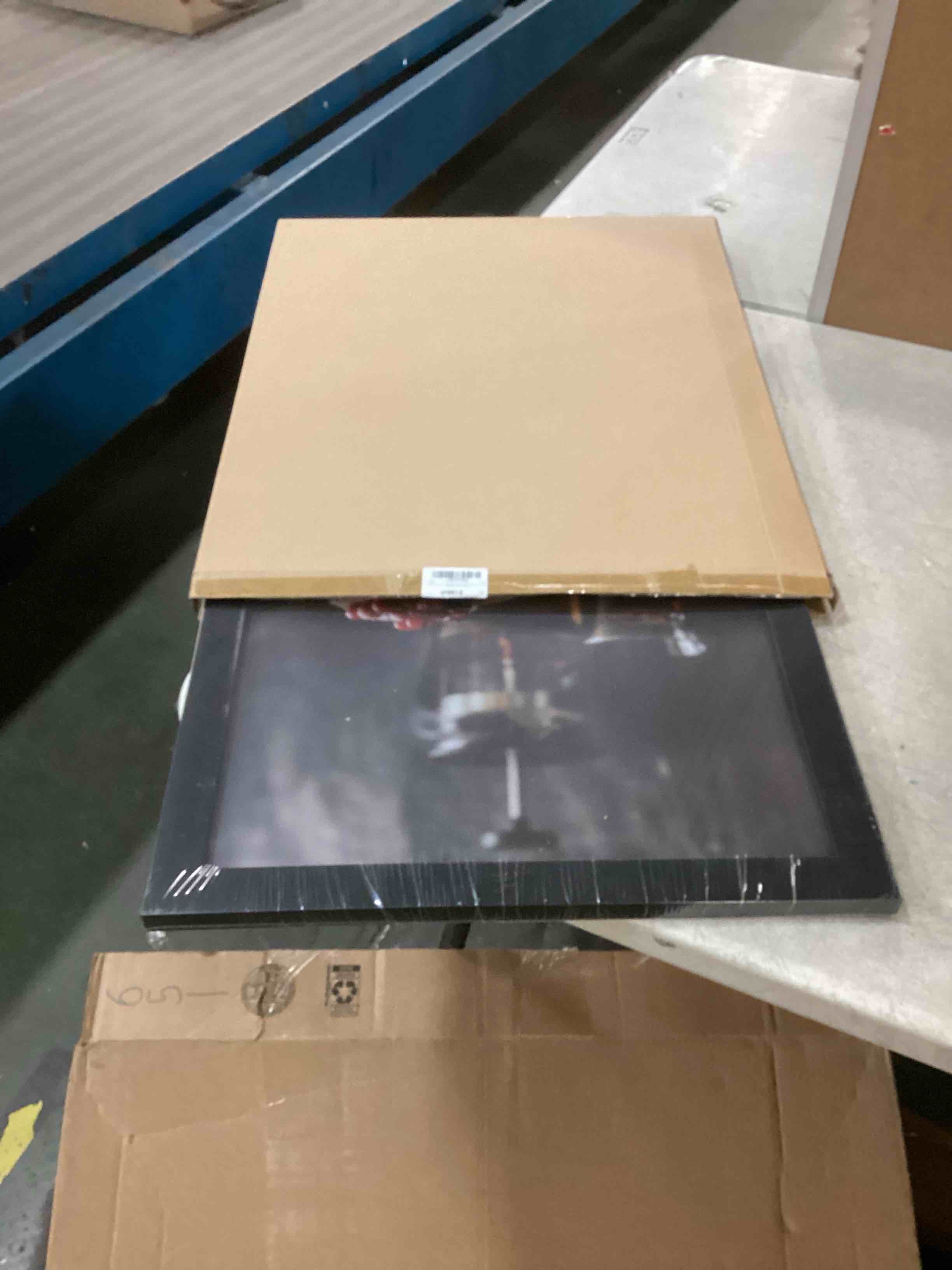 https://s3.amazonaws.com/lotting-images-prod/bidfta/PPE0512972_1729310271332.jpeg