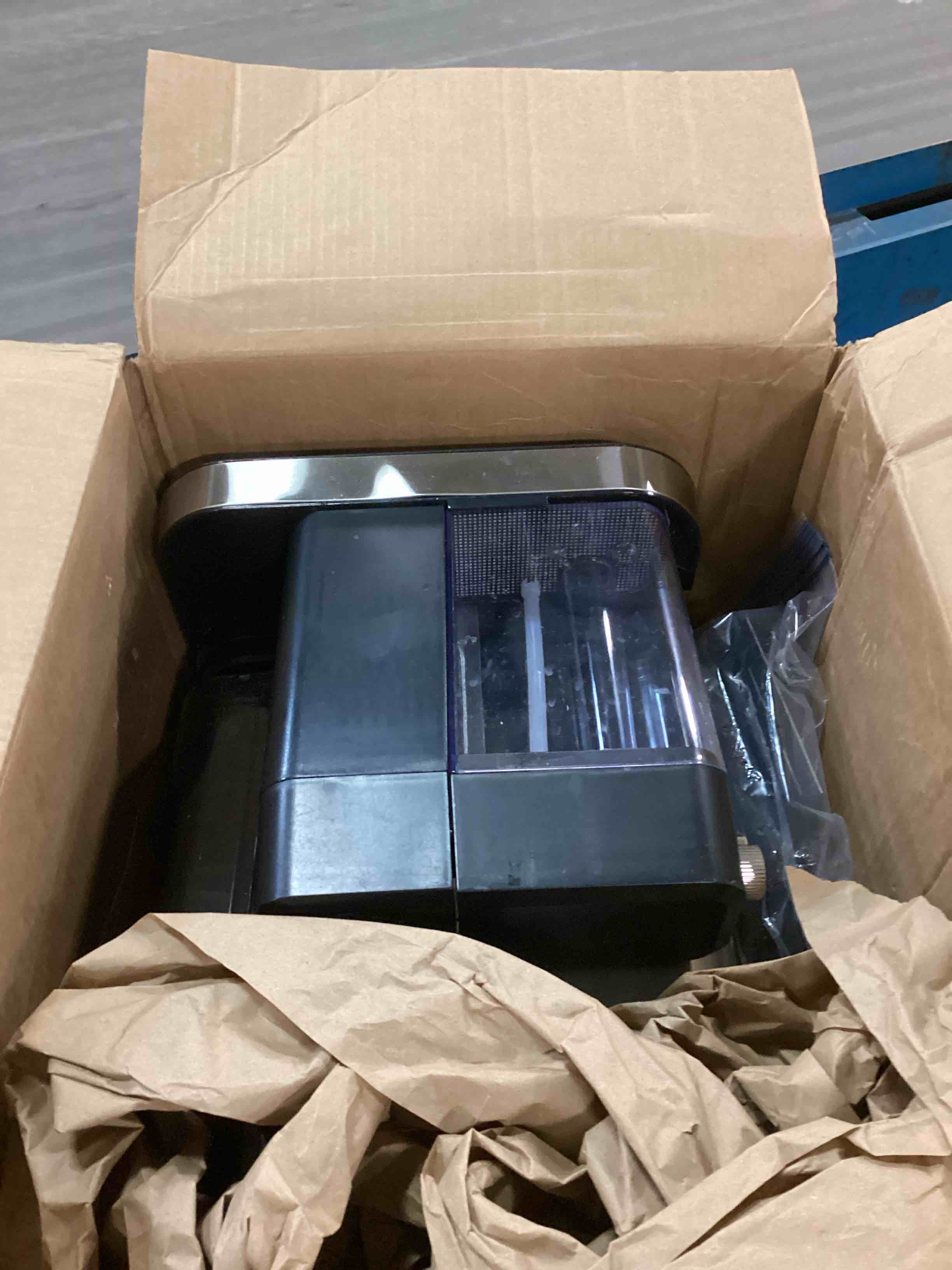 https://s3.amazonaws.com/lotting-images-prod/bidfta/PPE0513422_1729136219105.jpeg