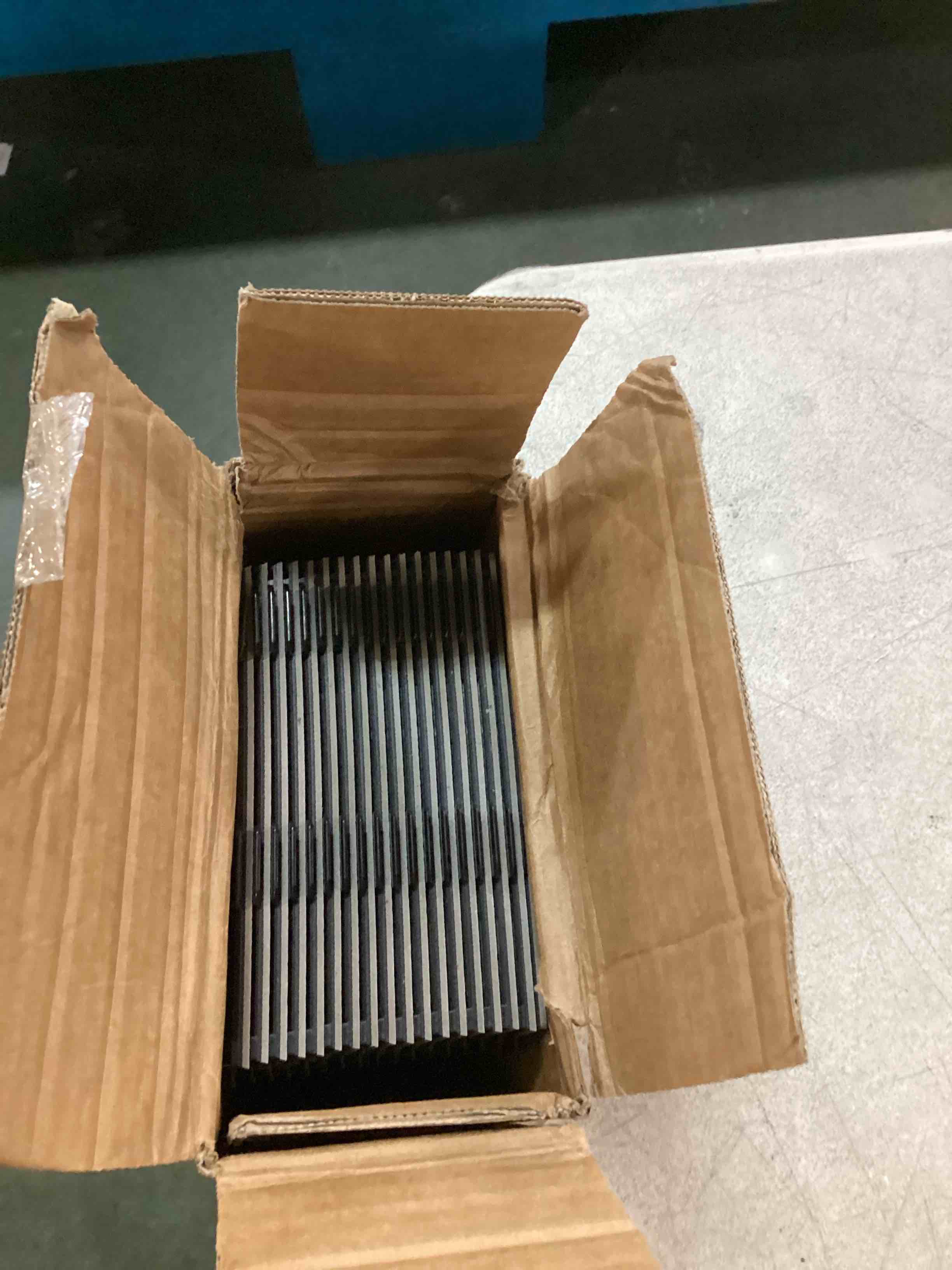 https://s3.amazonaws.com/lotting-images-prod/bidfta/PPE0513438_1729133859211.jpeg