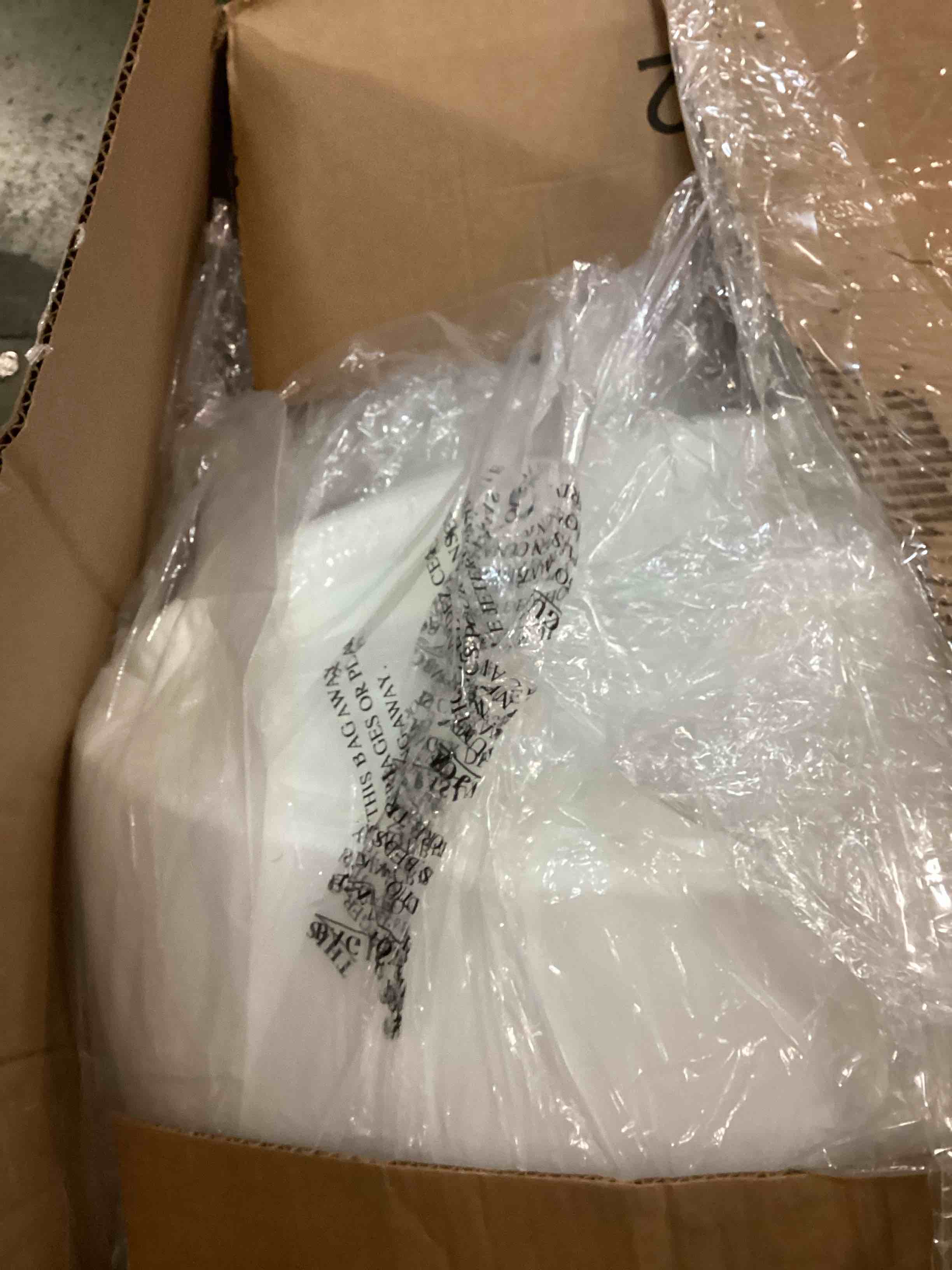 https://s3.amazonaws.com/lotting-images-prod/bidfta/PPE0513719_1729039358959.jpeg