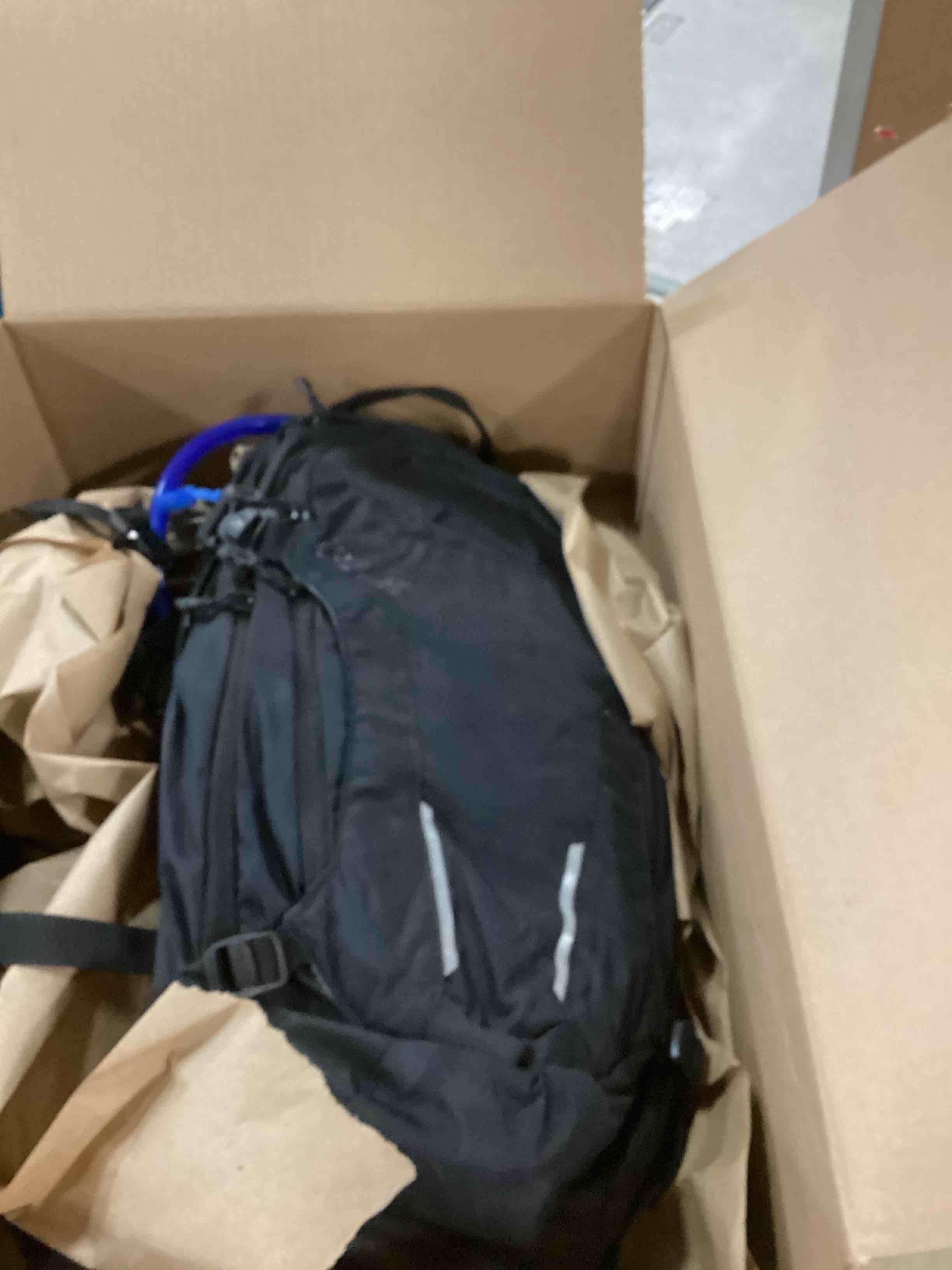 https://s3.amazonaws.com/lotting-images-prod/bidfta/PPE0513730_1729038292925.jpeg