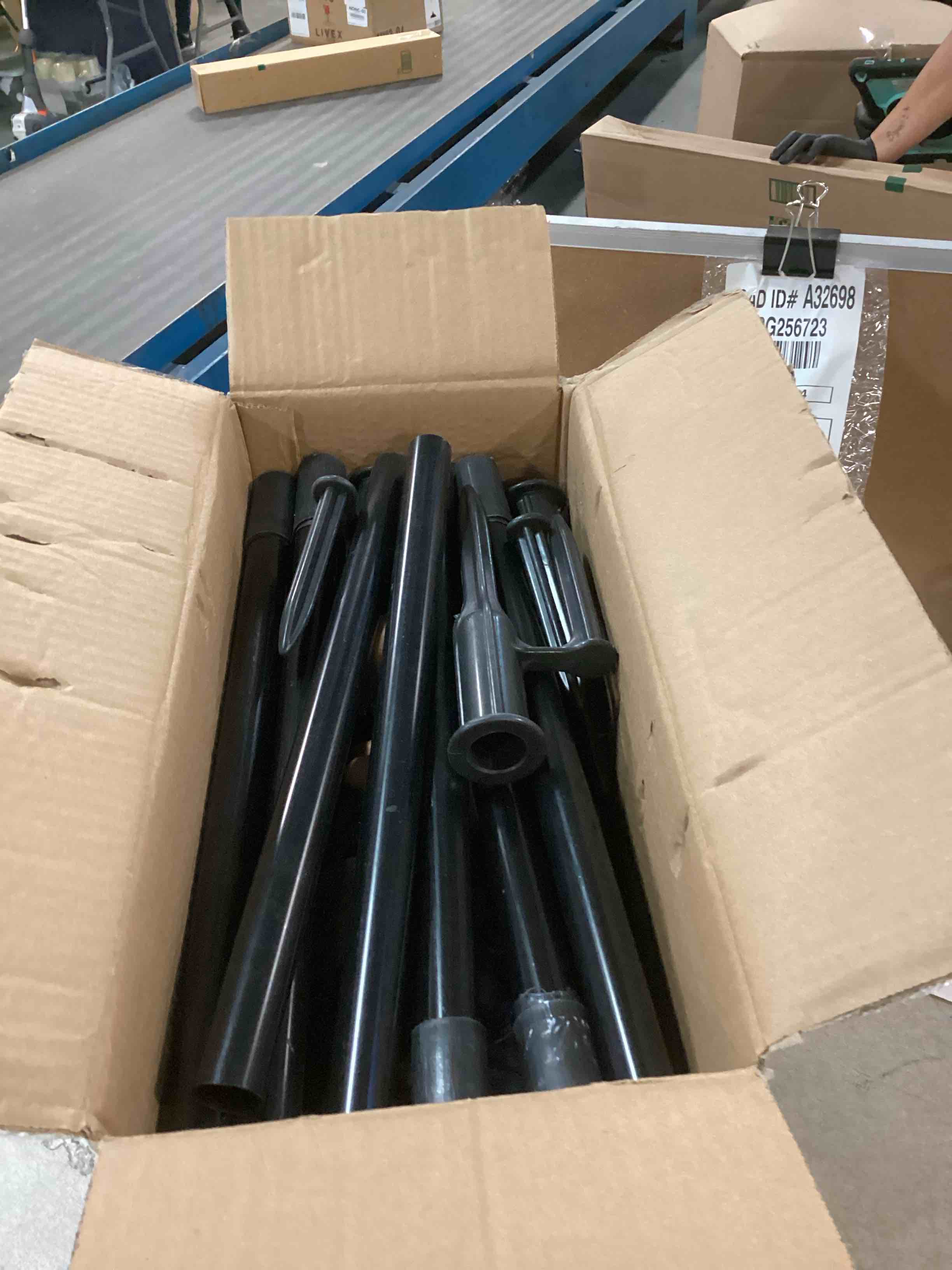 https://s3.amazonaws.com/lotting-images-prod/bidfta/PPE0513796_1729030089760.jpeg