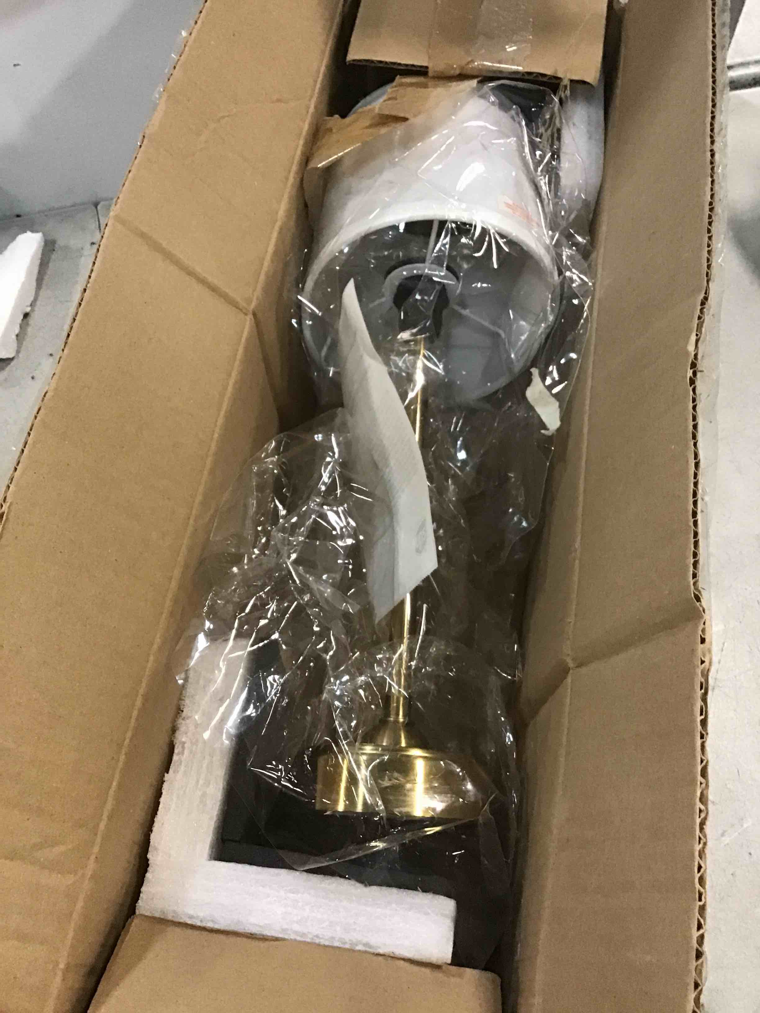 https://s3.amazonaws.com/lotting-images-prod/bidfta/PPE0514589_1729729186737.jpeg