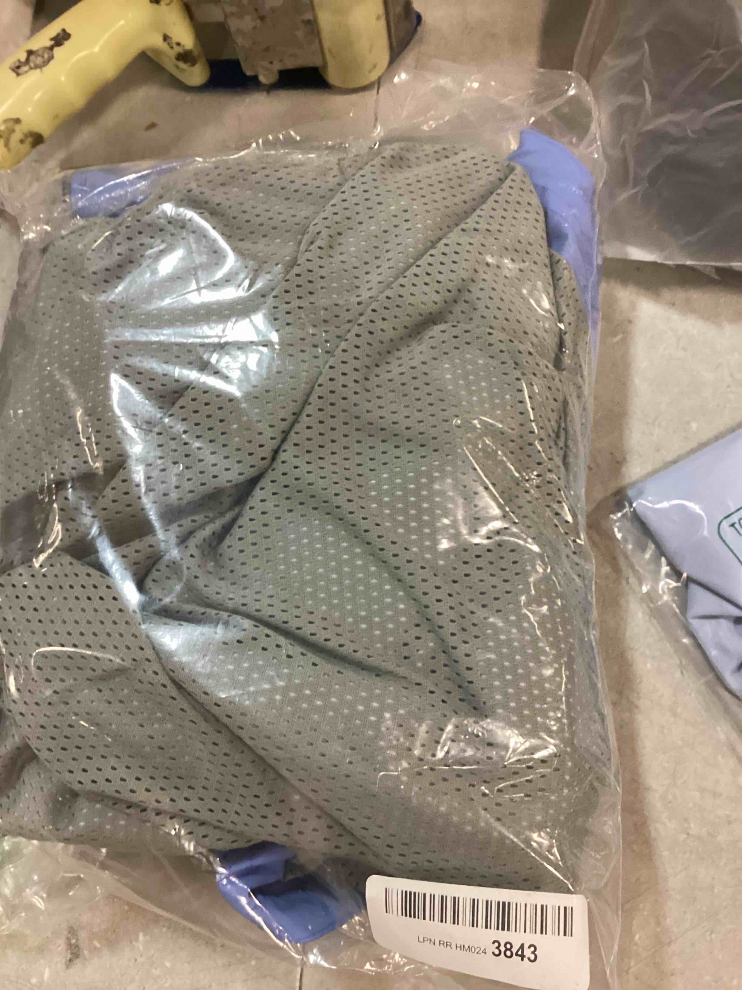 https://s3.amazonaws.com/lotting-images-prod/bidfta/PPE0515732_1728707649222.jpeg