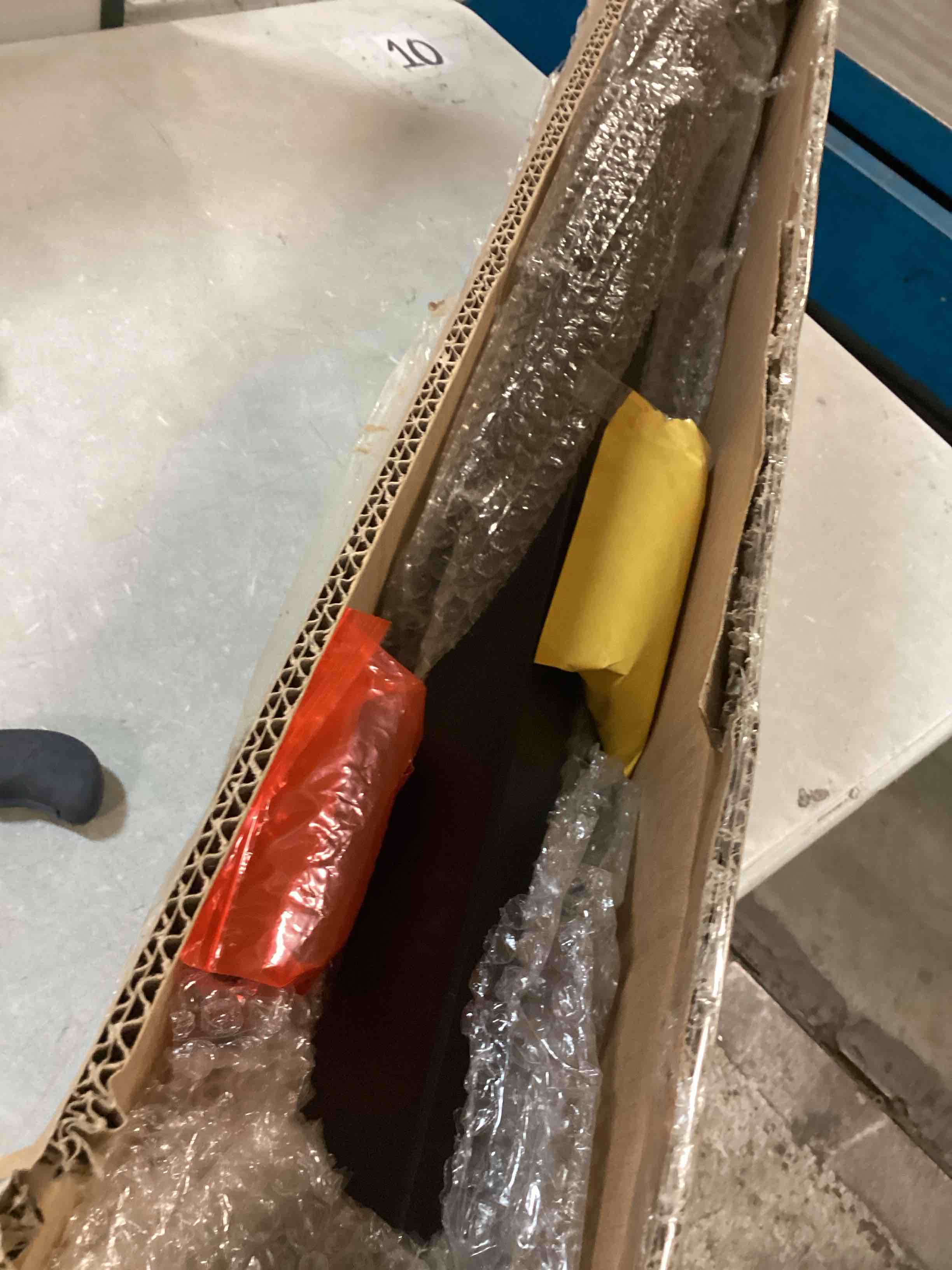https://s3.amazonaws.com/lotting-images-prod/bidfta/PPE0515798_1728700250949.jpeg