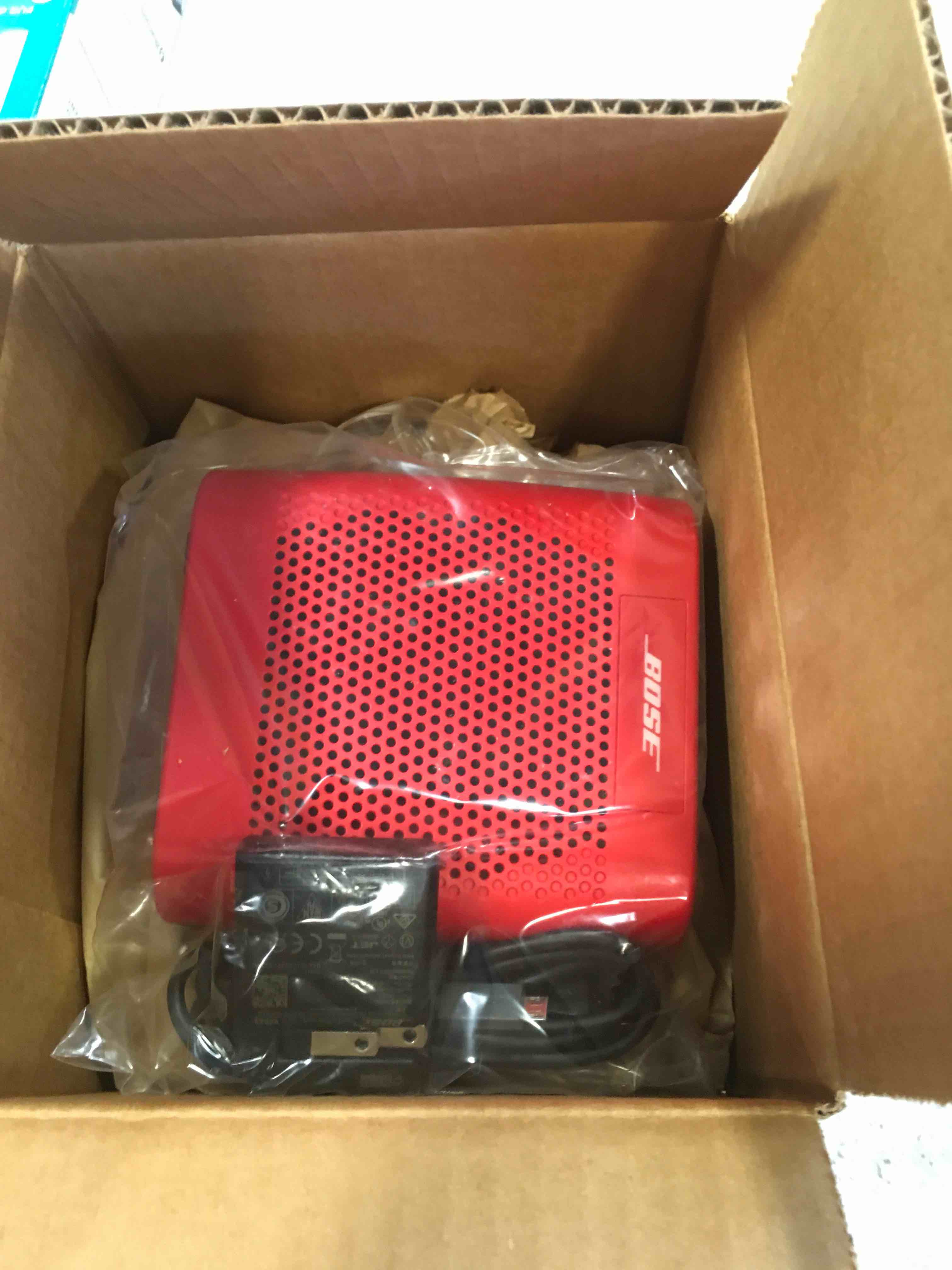 https://s3.amazonaws.com/lotting-images-prod/bidfta/PPE0516898_1728672782801.jpeg