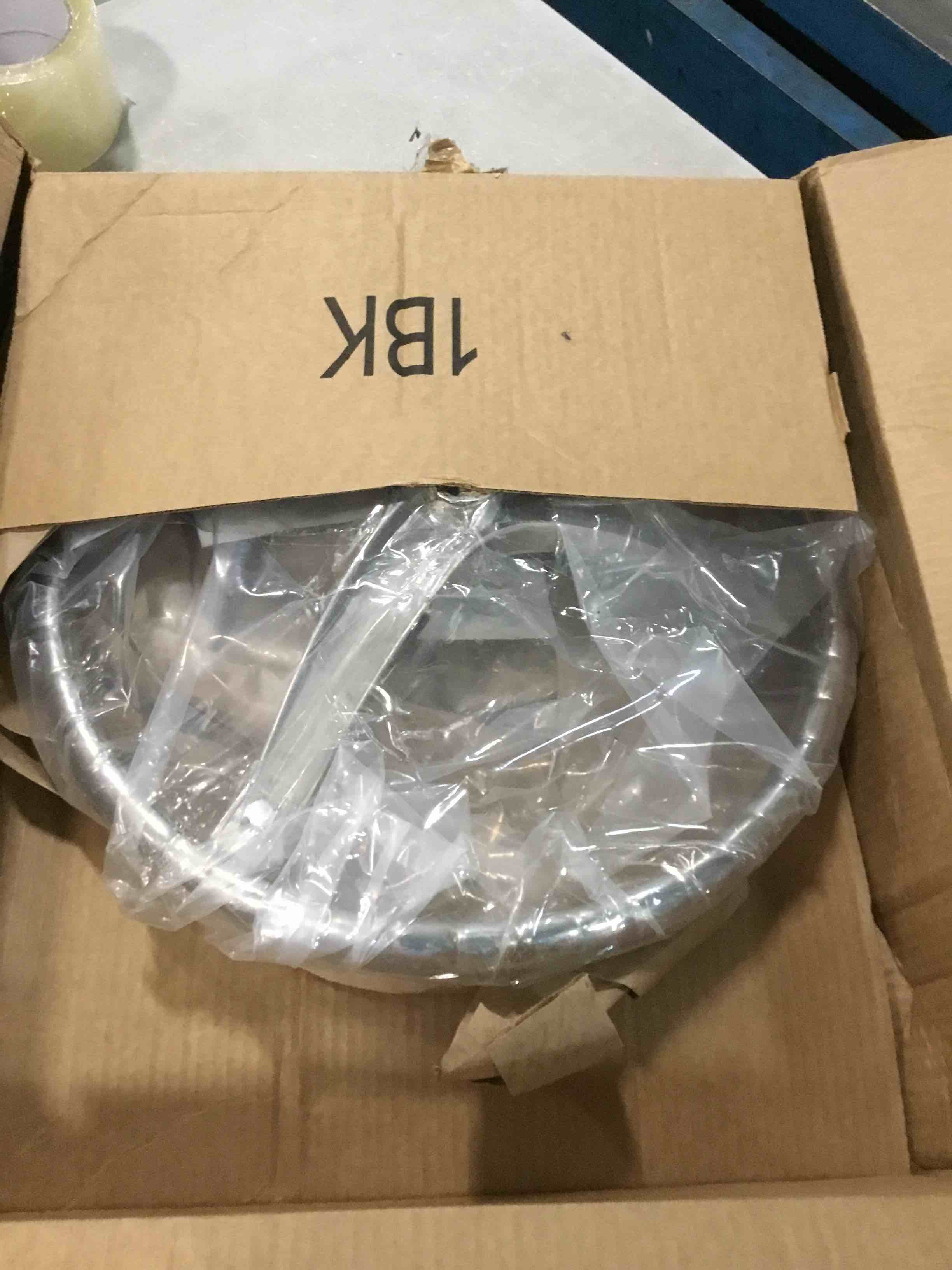 https://s3.amazonaws.com/lotting-images-prod/bidfta/PPE0518441_1729728005770.jpeg