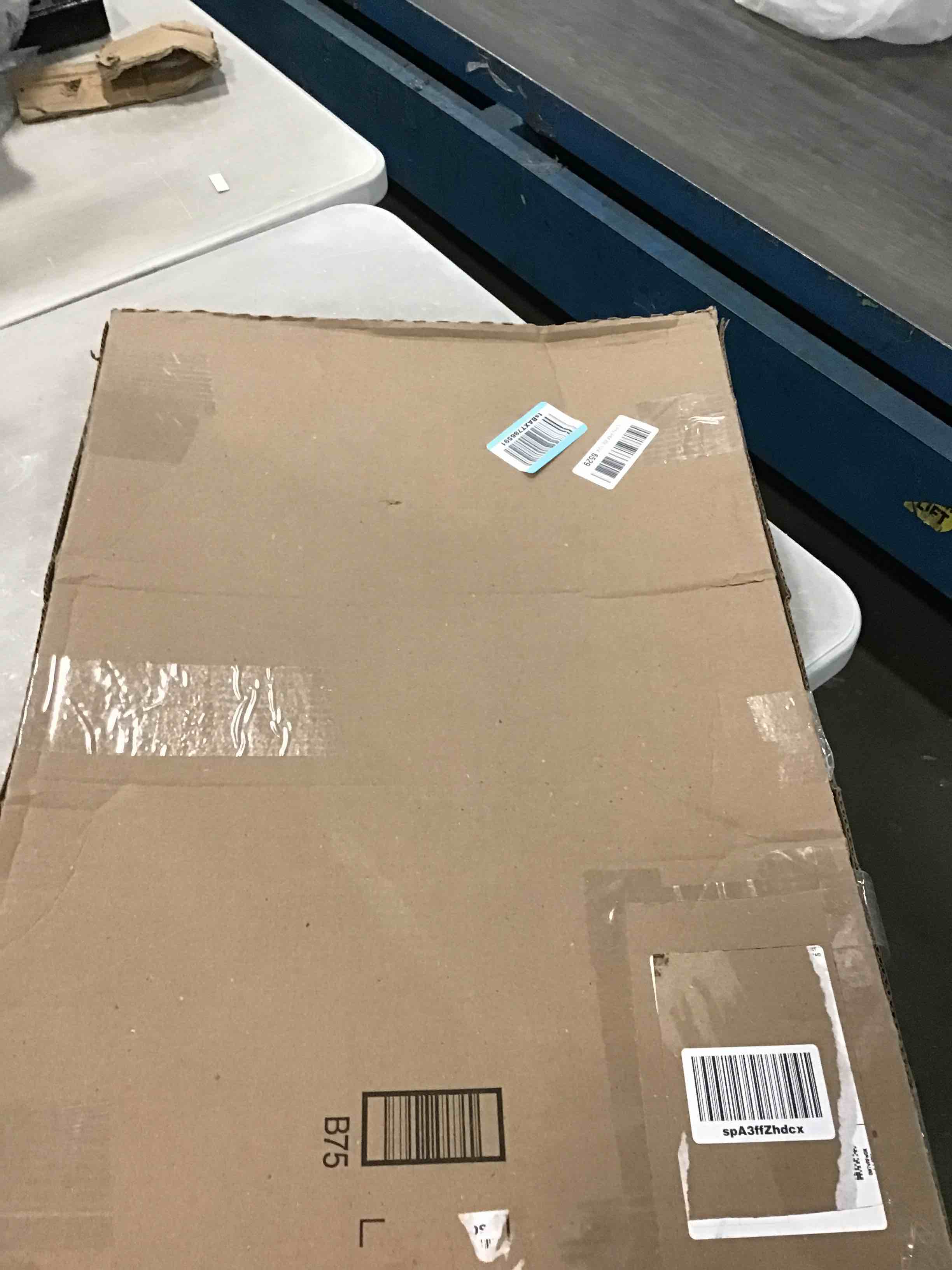 https://s3.amazonaws.com/lotting-images-prod/bidfta/PPE0518536_1729656249992.jpeg