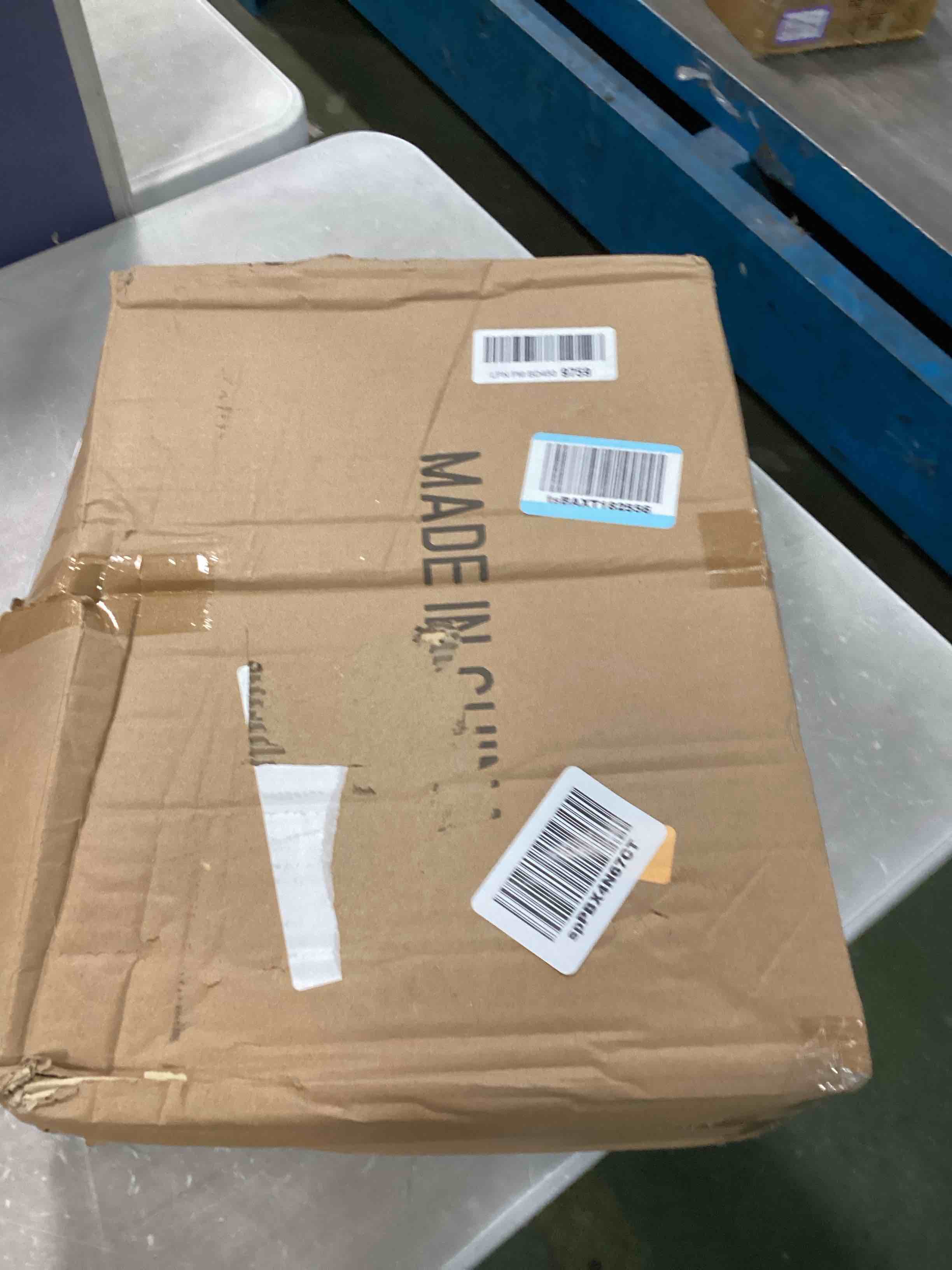 https://s3.amazonaws.com/lotting-images-prod/bidfta/PPE0518990_1729210241396.jpeg