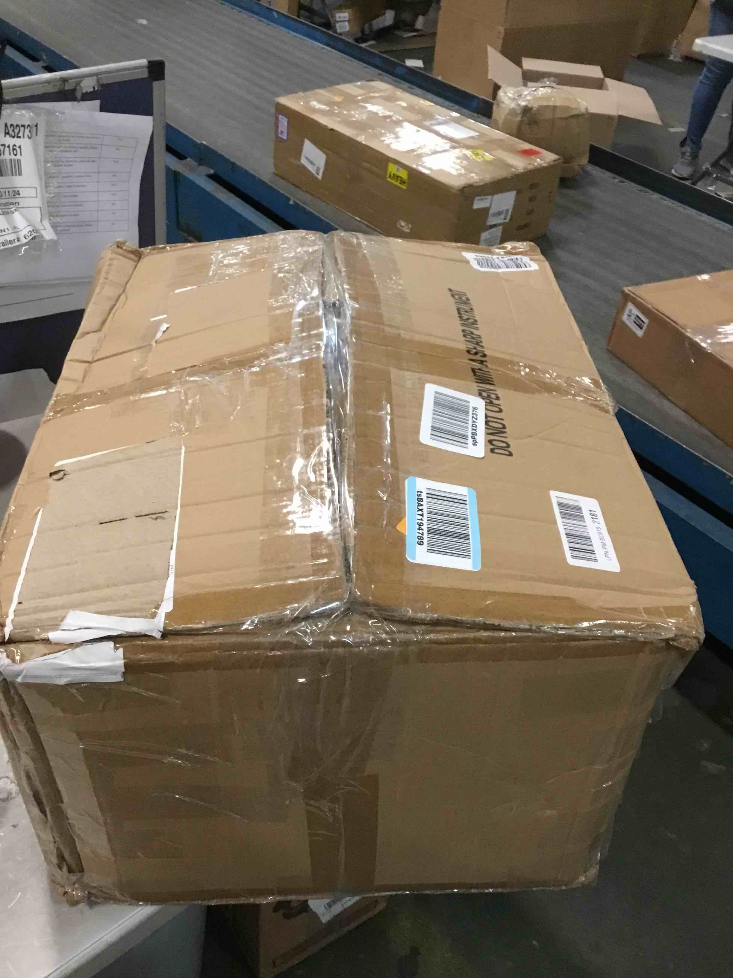 https://s3.amazonaws.com/lotting-images-prod/bidfta/PPE0519192_1729132034912.jpeg