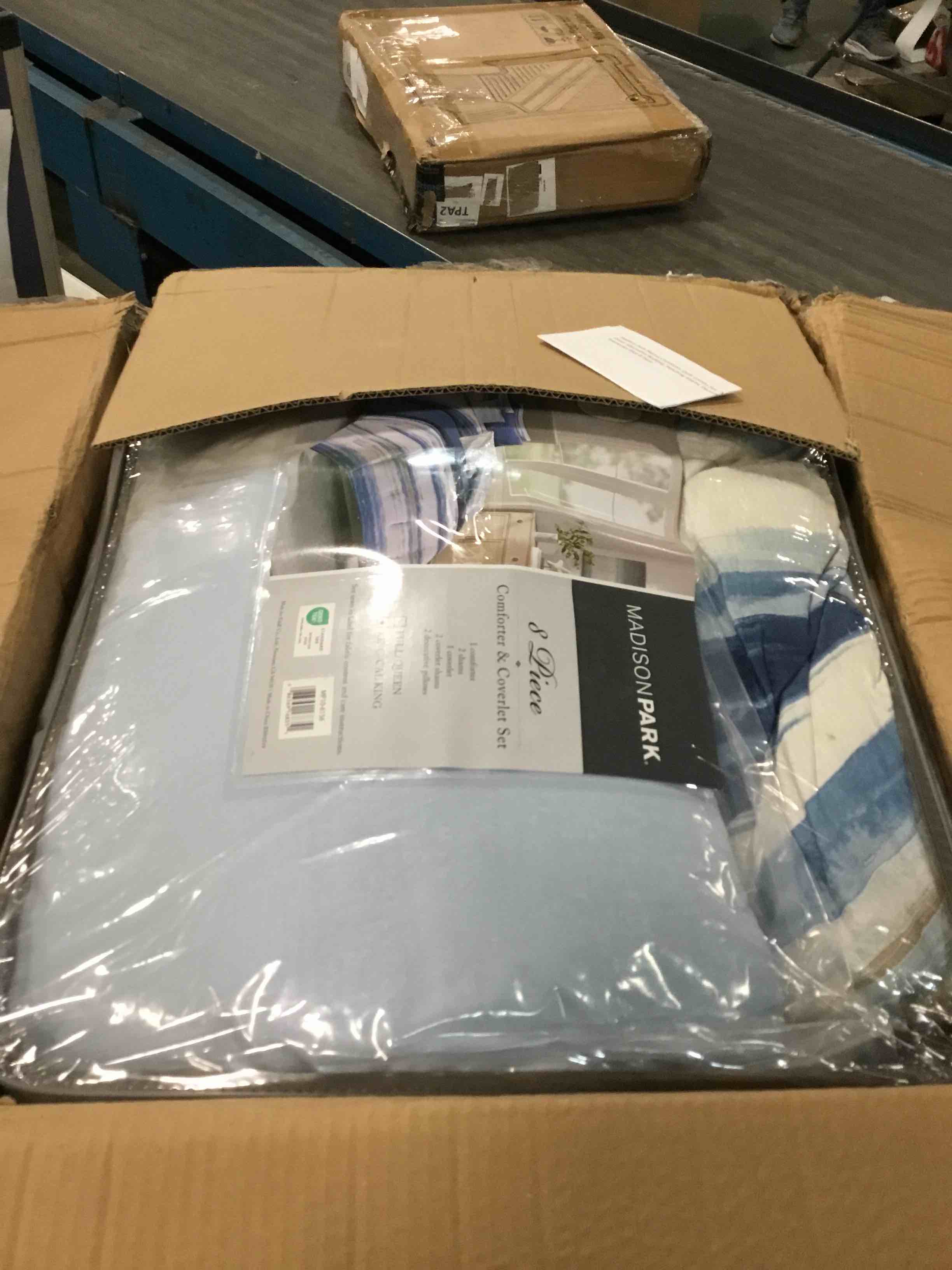 https://s3.amazonaws.com/lotting-images-prod/bidfta/PPE0519192_1729132059823.jpeg