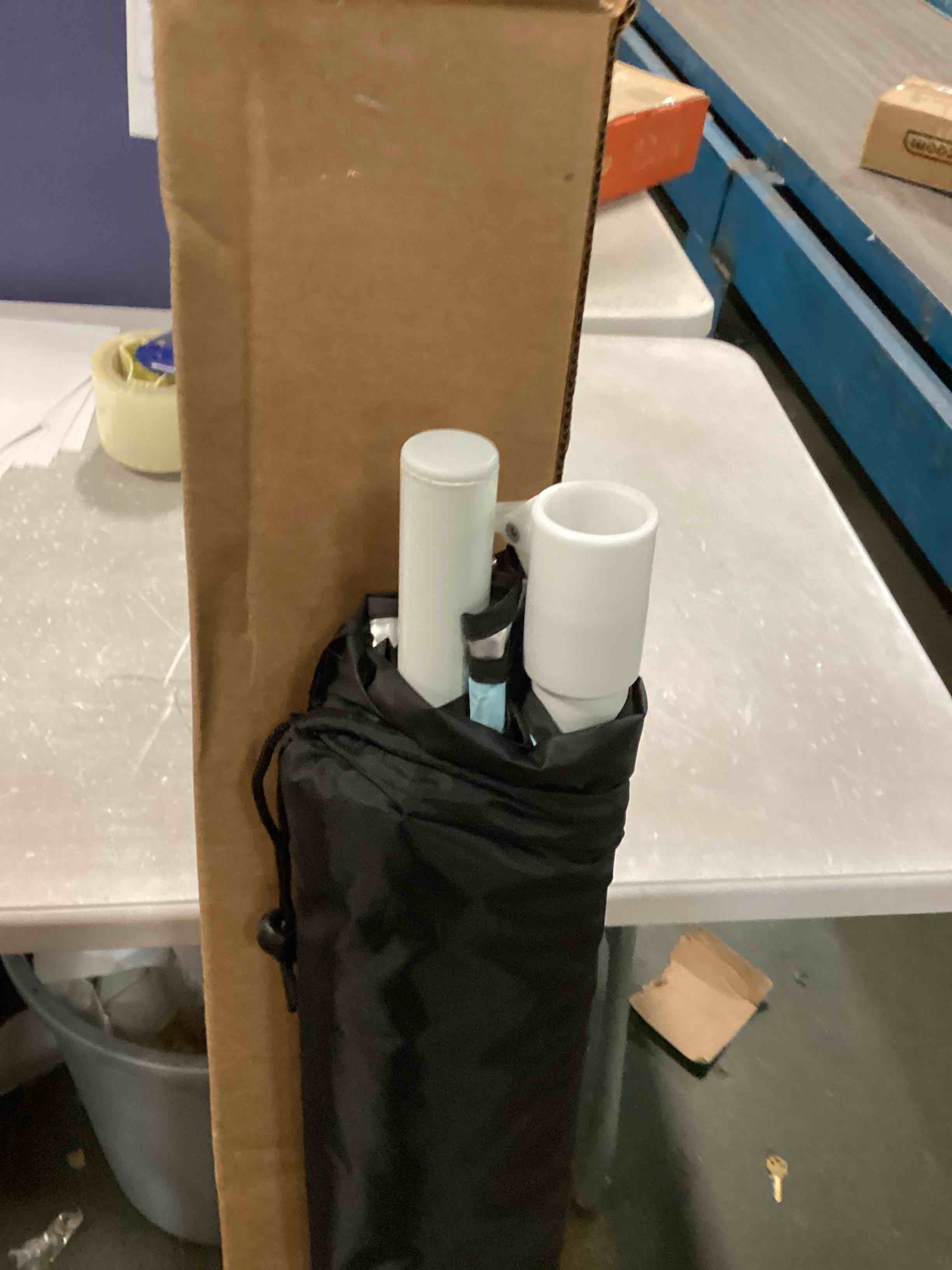 https://s3.amazonaws.com/lotting-images-prod/bidfta/PPE0519288_1729054033643.jpeg