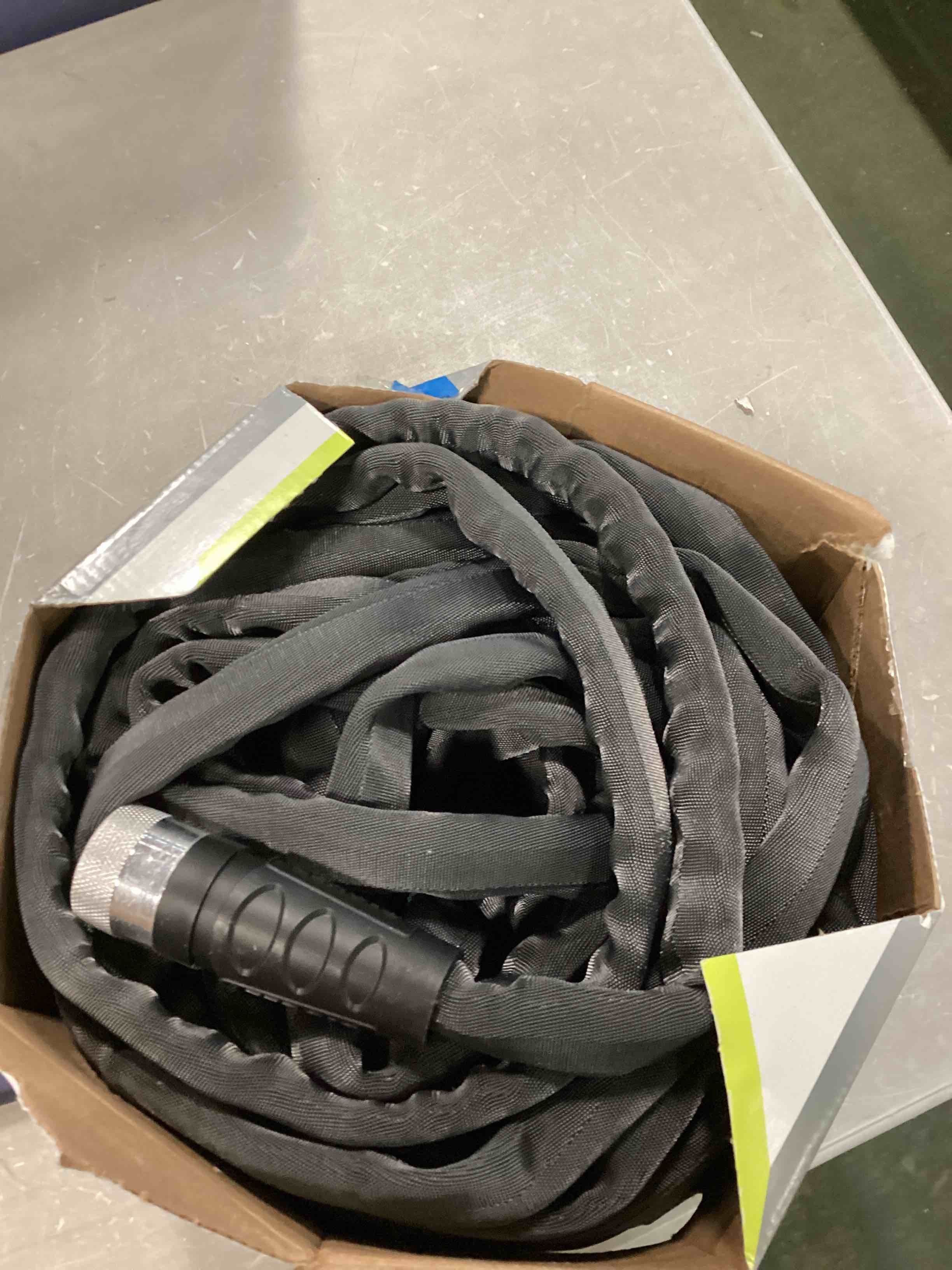 https://s3.amazonaws.com/lotting-images-prod/bidfta/PPE0519397_1729032406705.jpeg