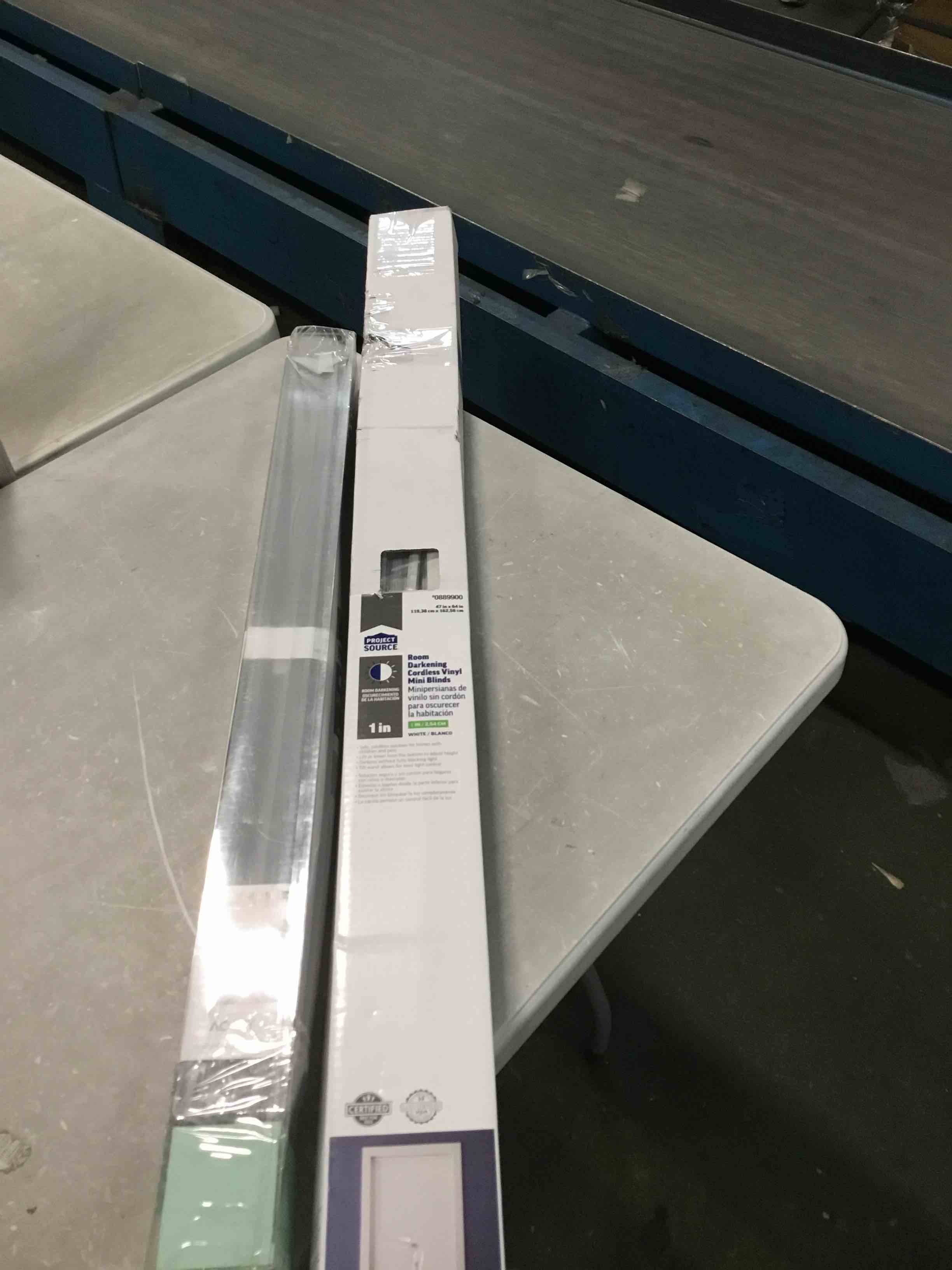 https://s3.amazonaws.com/lotting-images-prod/bidfta/PPE0519553_1728951255388.jpeg