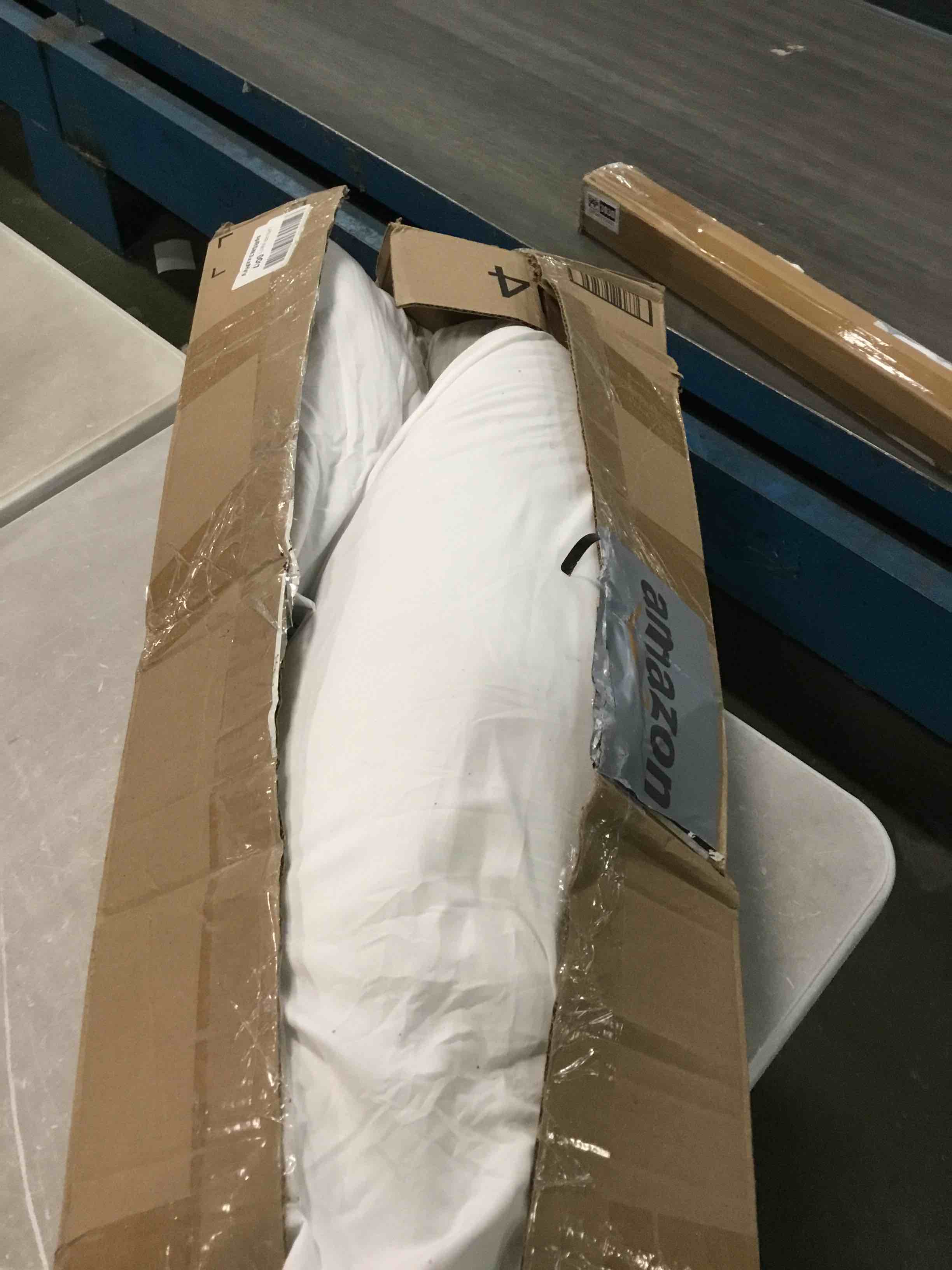 https://s3.amazonaws.com/lotting-images-prod/bidfta/PPE0519561_1728950206581.jpeg