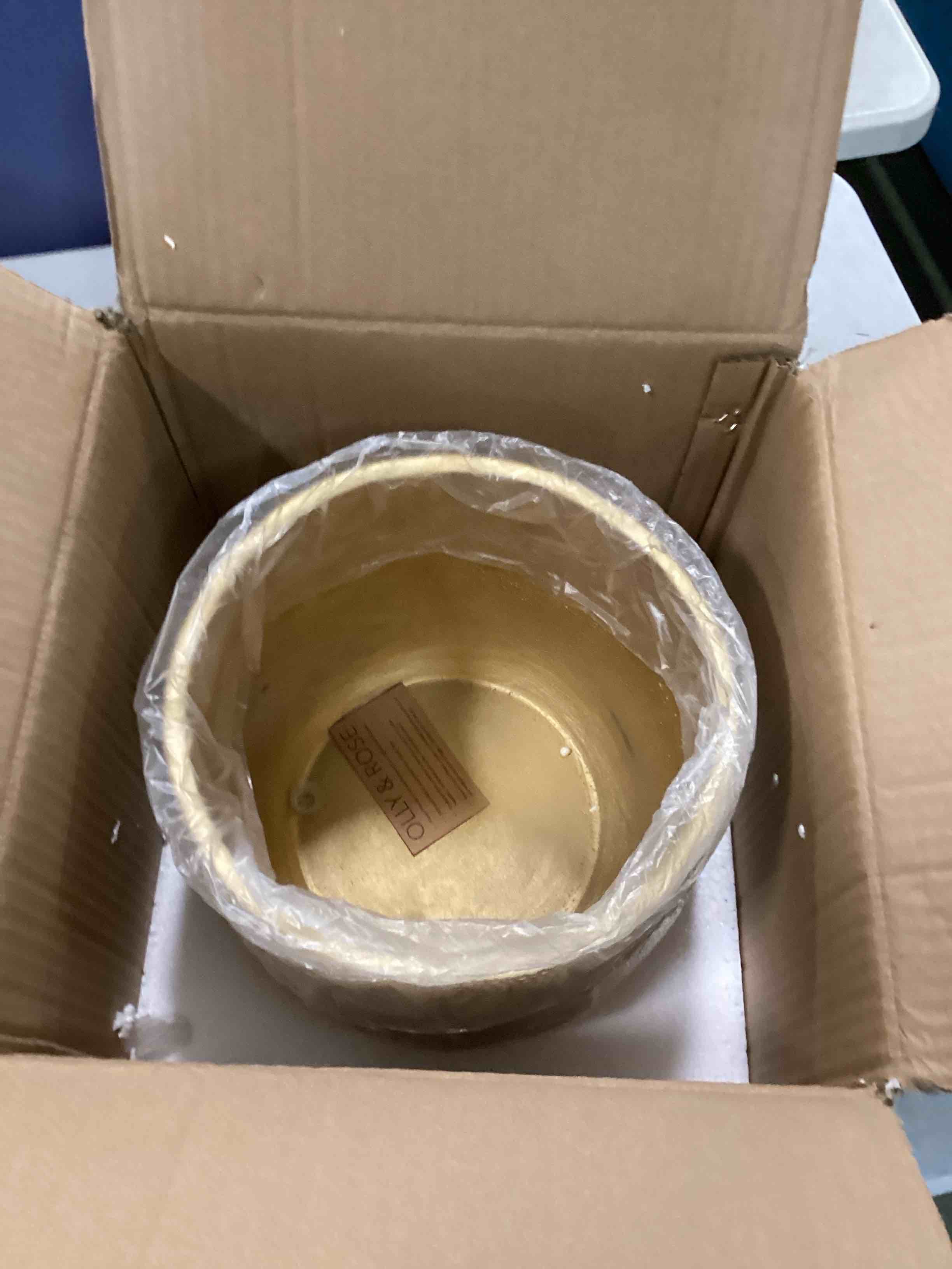 https://s3.amazonaws.com/lotting-images-prod/bidfta/PPE0519949_1728535406296.jpeg