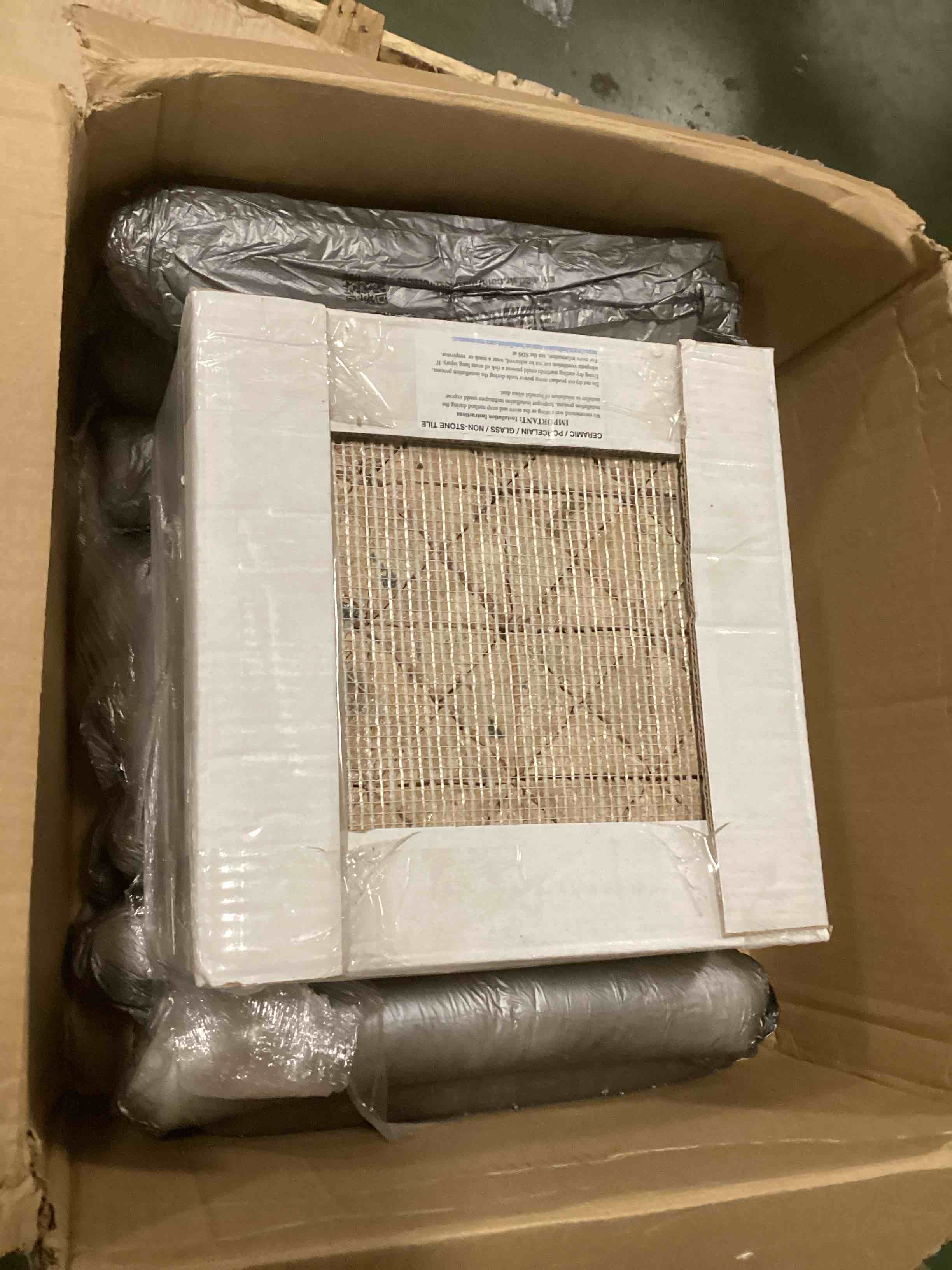 https://s3.amazonaws.com/lotting-images-prod/bidfta/PPE0544245_1732338258883.jpeg