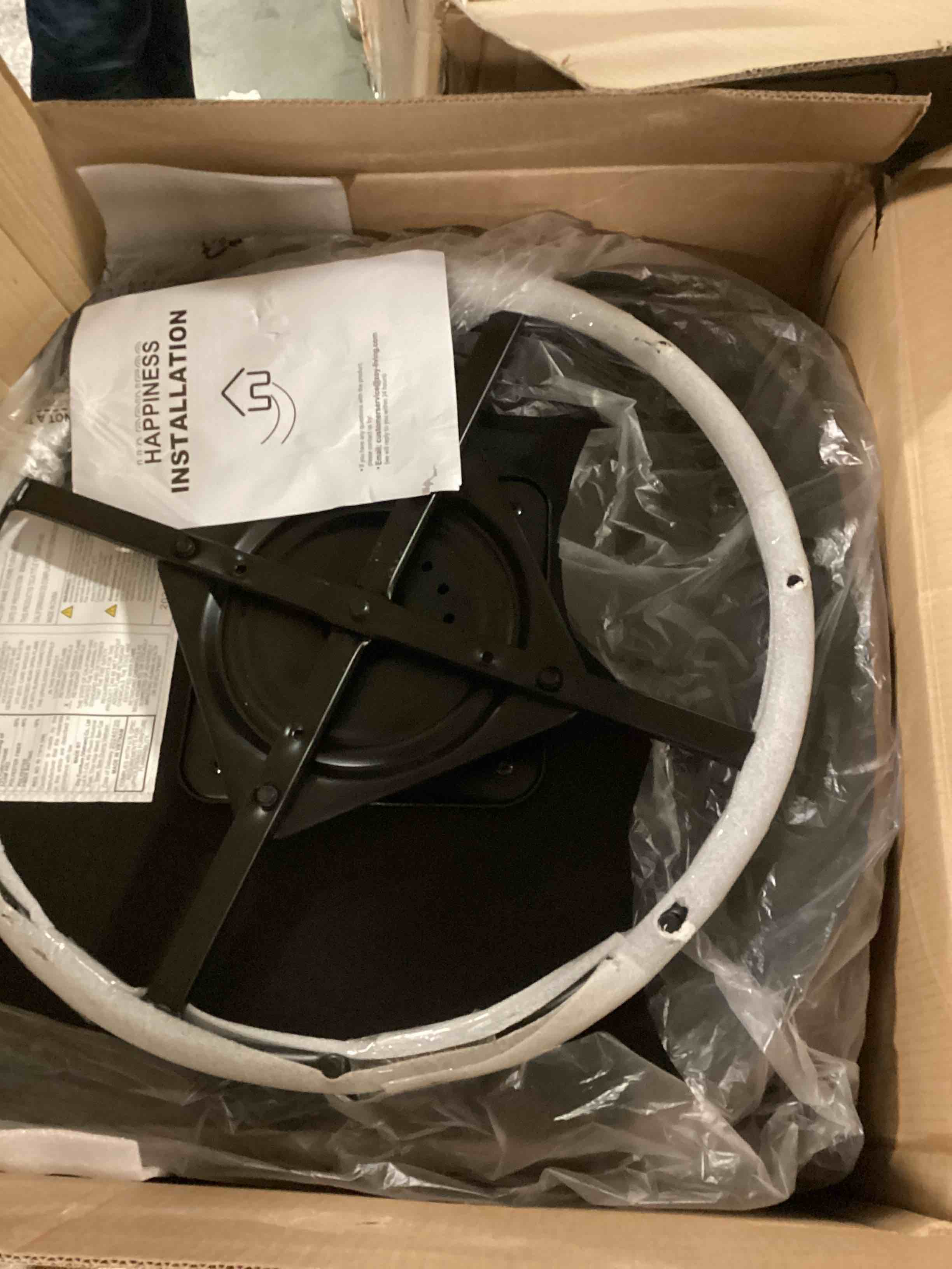 https://s3.amazonaws.com/lotting-images-prod/bidfta/PPE0544285_1732323367069.jpeg
