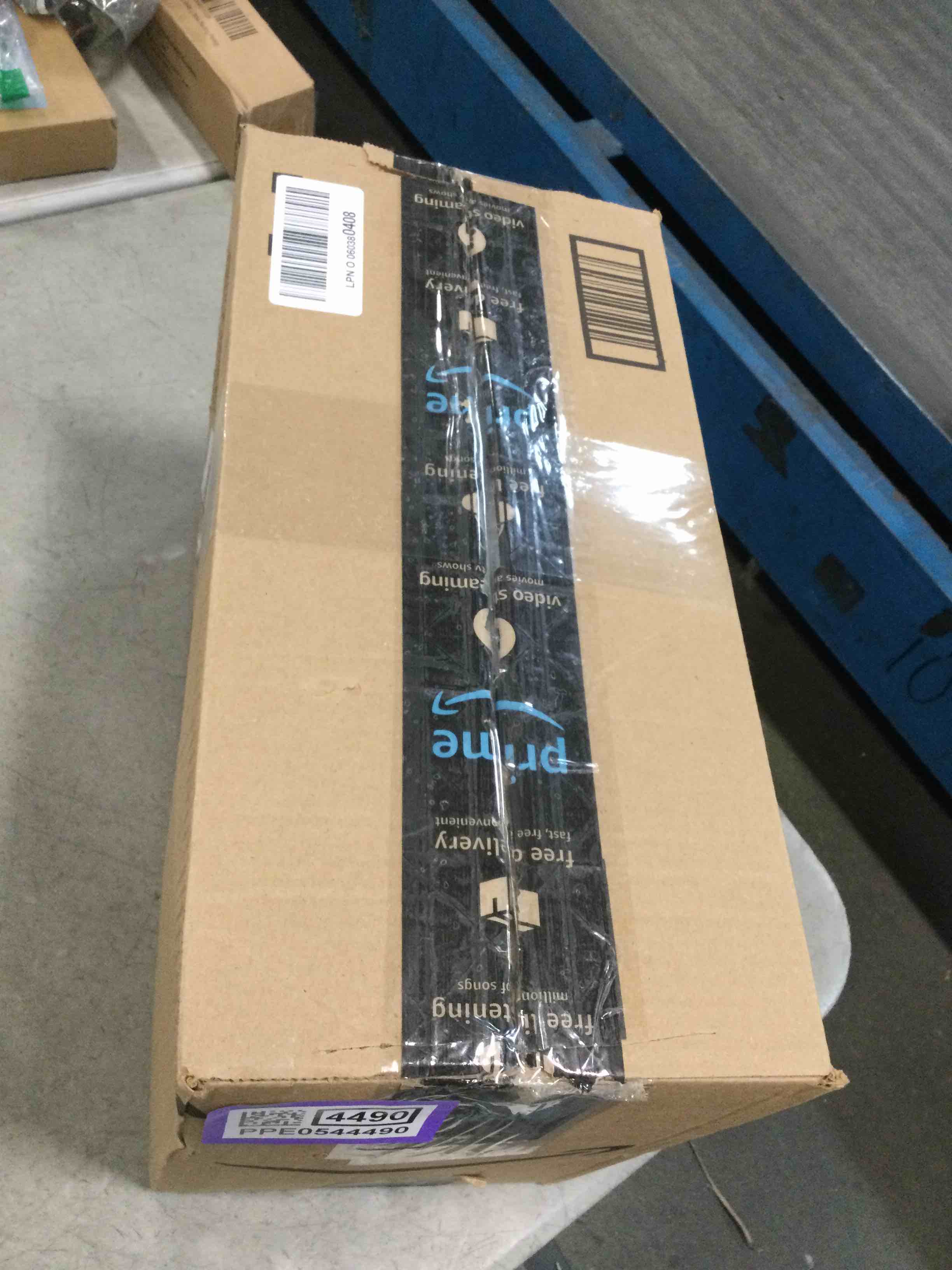https://s3.amazonaws.com/lotting-images-prod/bidfta/PPE0544490_1732251450873.jpeg
