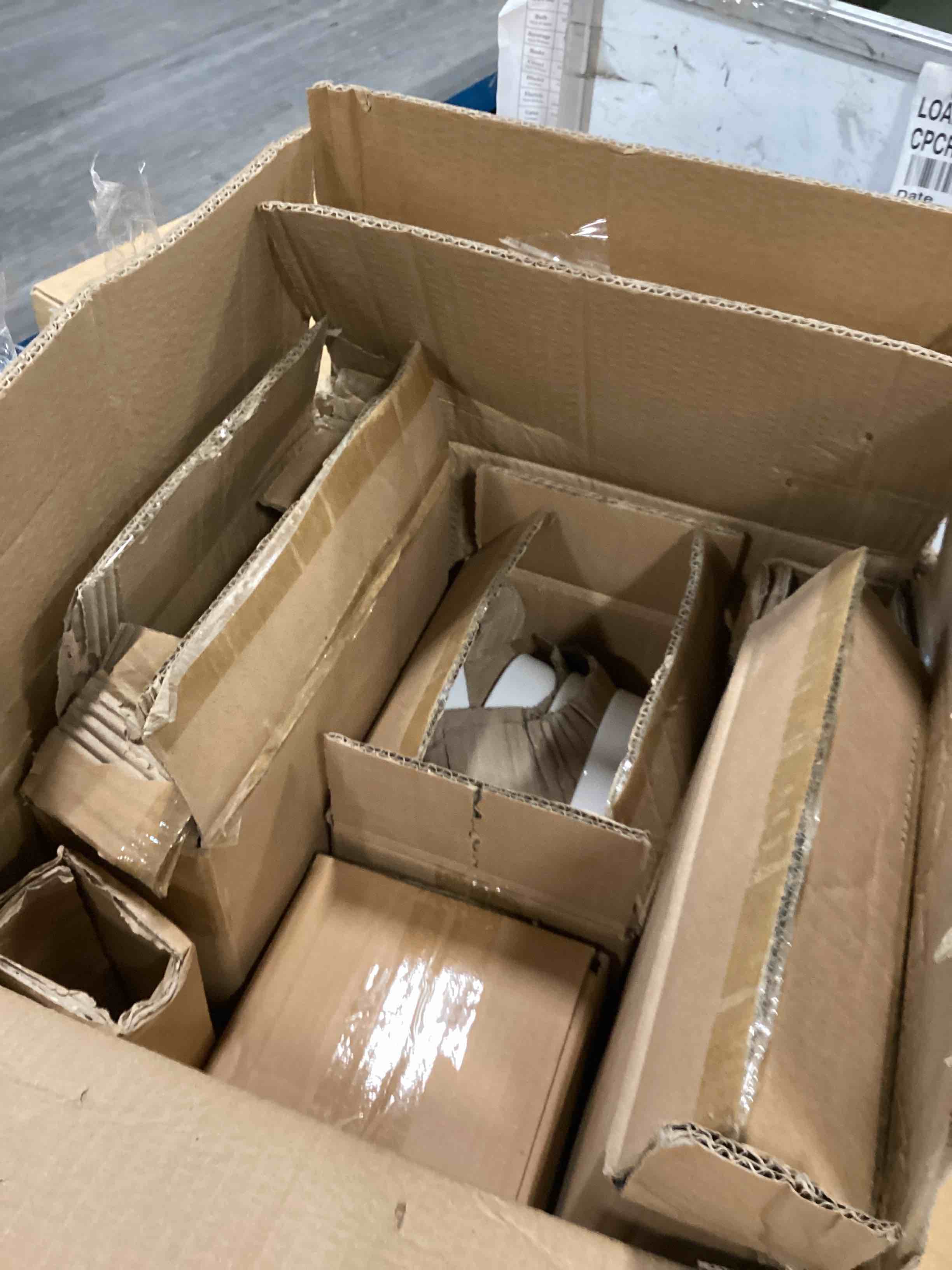 https://s3.amazonaws.com/lotting-images-prod/bidfta/PPE0545231_1731385438598.jpeg