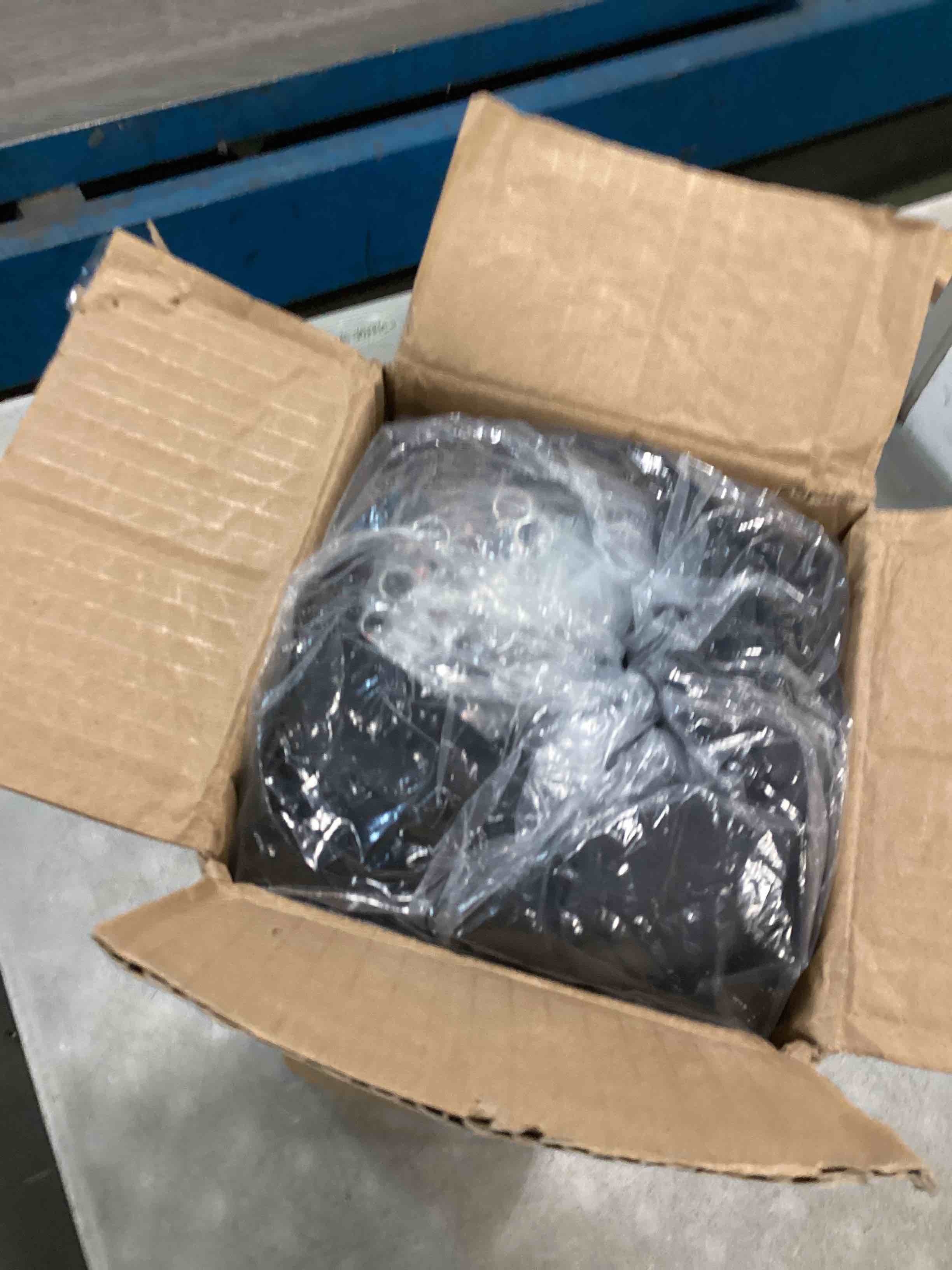 https://s3.amazonaws.com/lotting-images-prod/bidfta/PPE0545245_1731382719965.jpeg