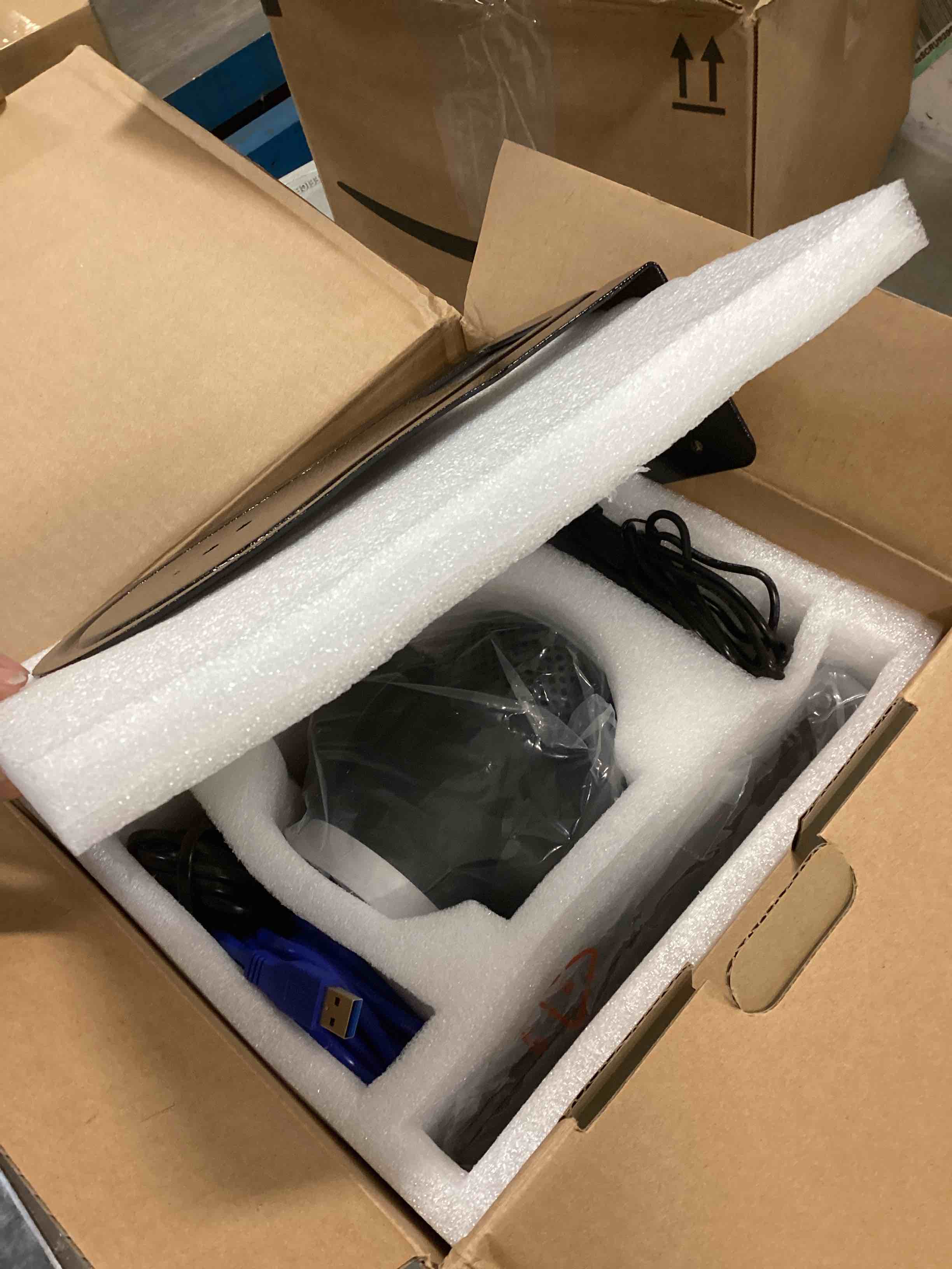 https://s3.amazonaws.com/lotting-images-prod/bidfta/PPE0545303_1731375540175.jpeg