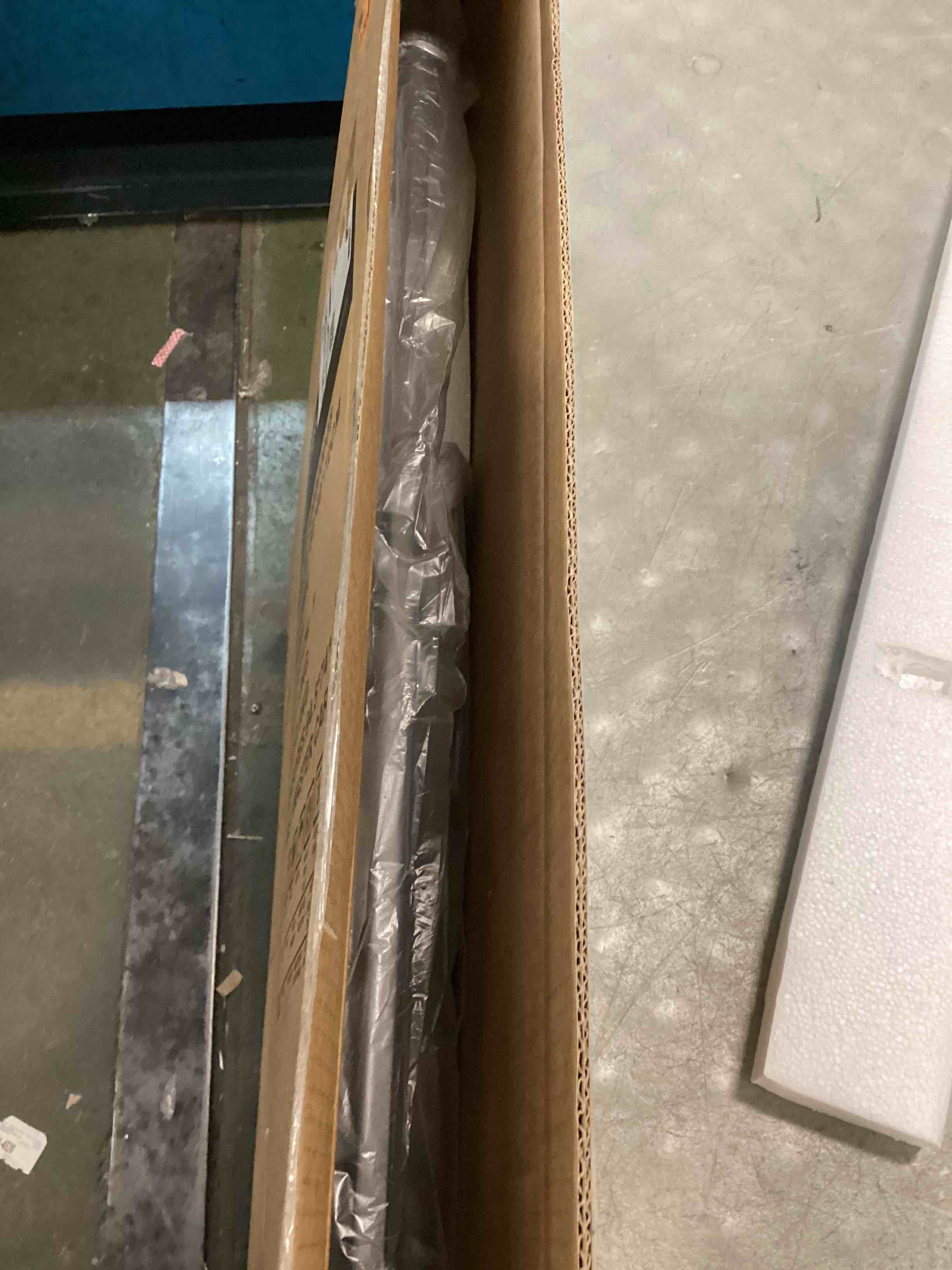 https://s3.amazonaws.com/lotting-images-prod/bidfta/PPE0545355_1731369305058.jpeg