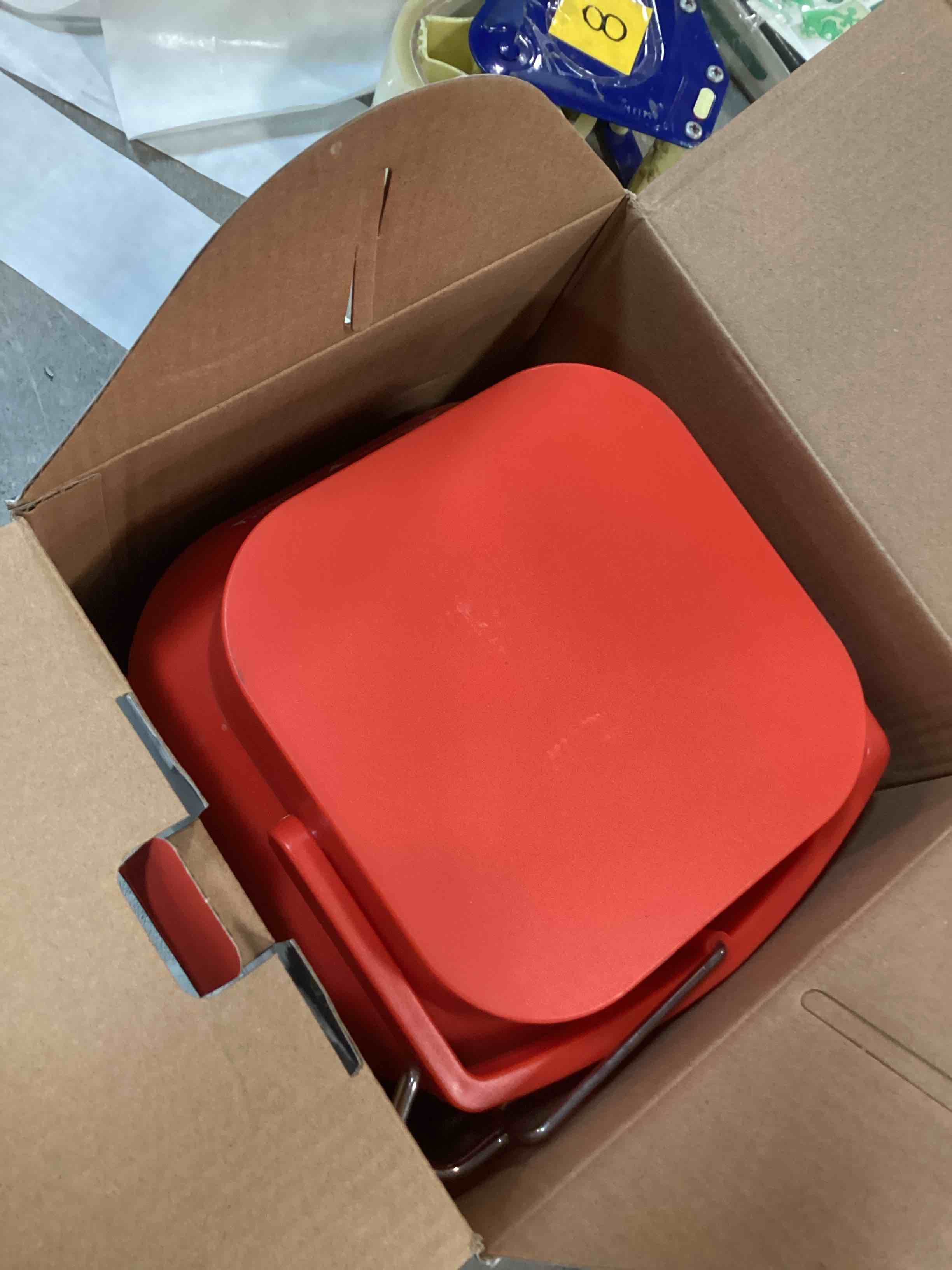 https://s3.amazonaws.com/lotting-images-prod/bidfta/PPE0546203_1732030597918.jpeg