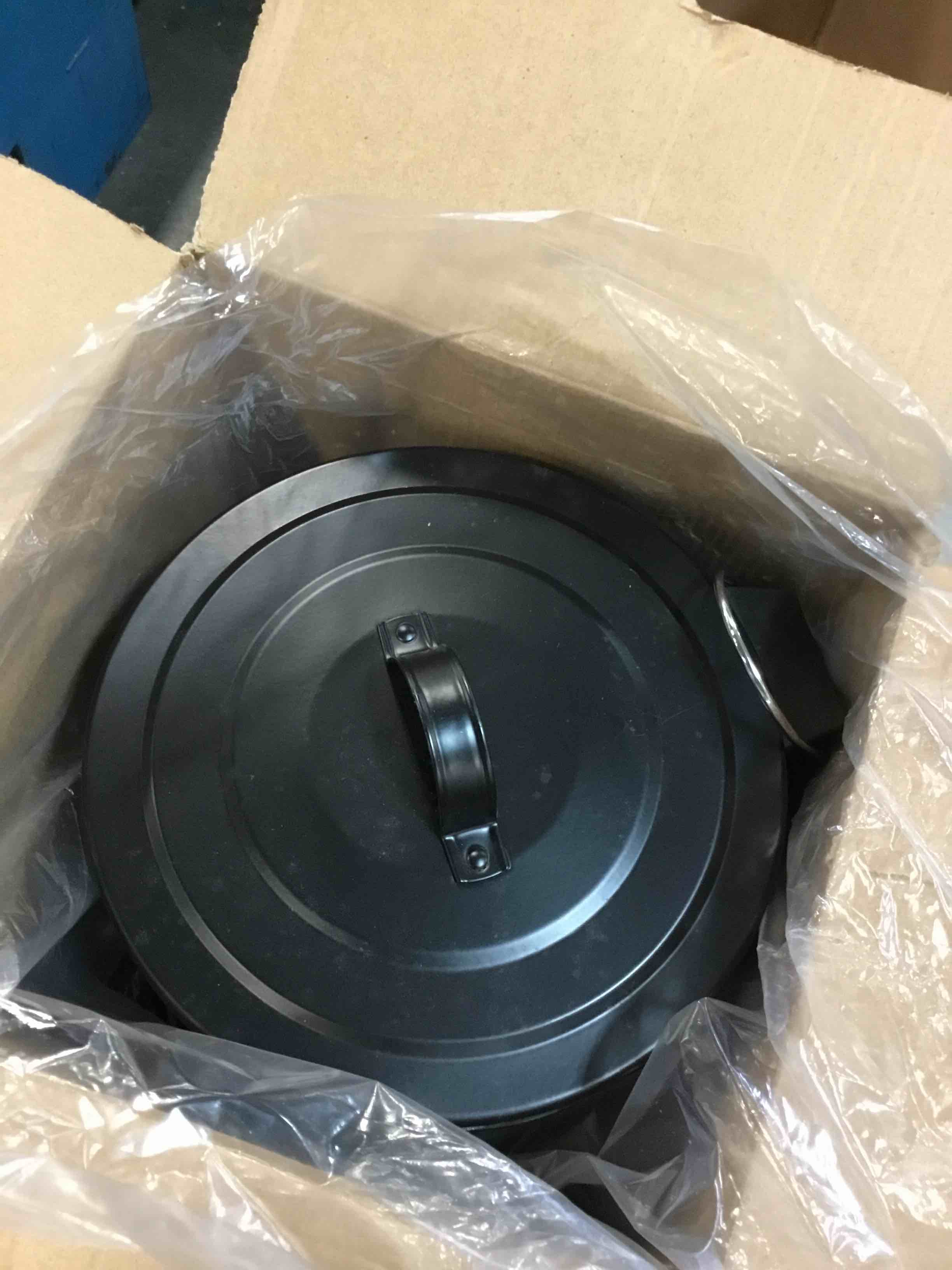 https://s3.amazonaws.com/lotting-images-prod/bidfta/PPE0546888_1731345193449.jpeg