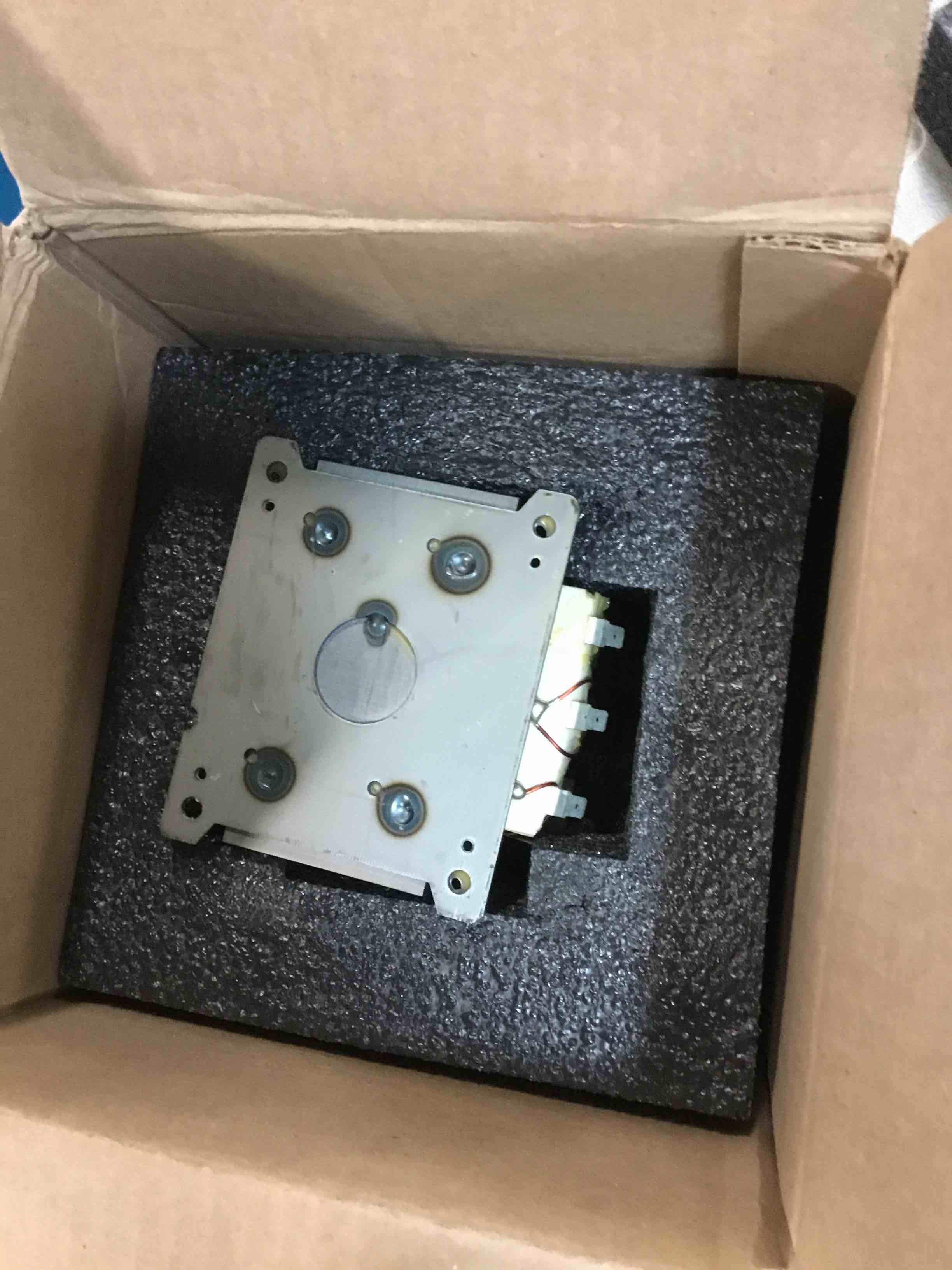 https://s3.amazonaws.com/lotting-images-prod/bidfta/PPE0546891_1731344575464.jpeg