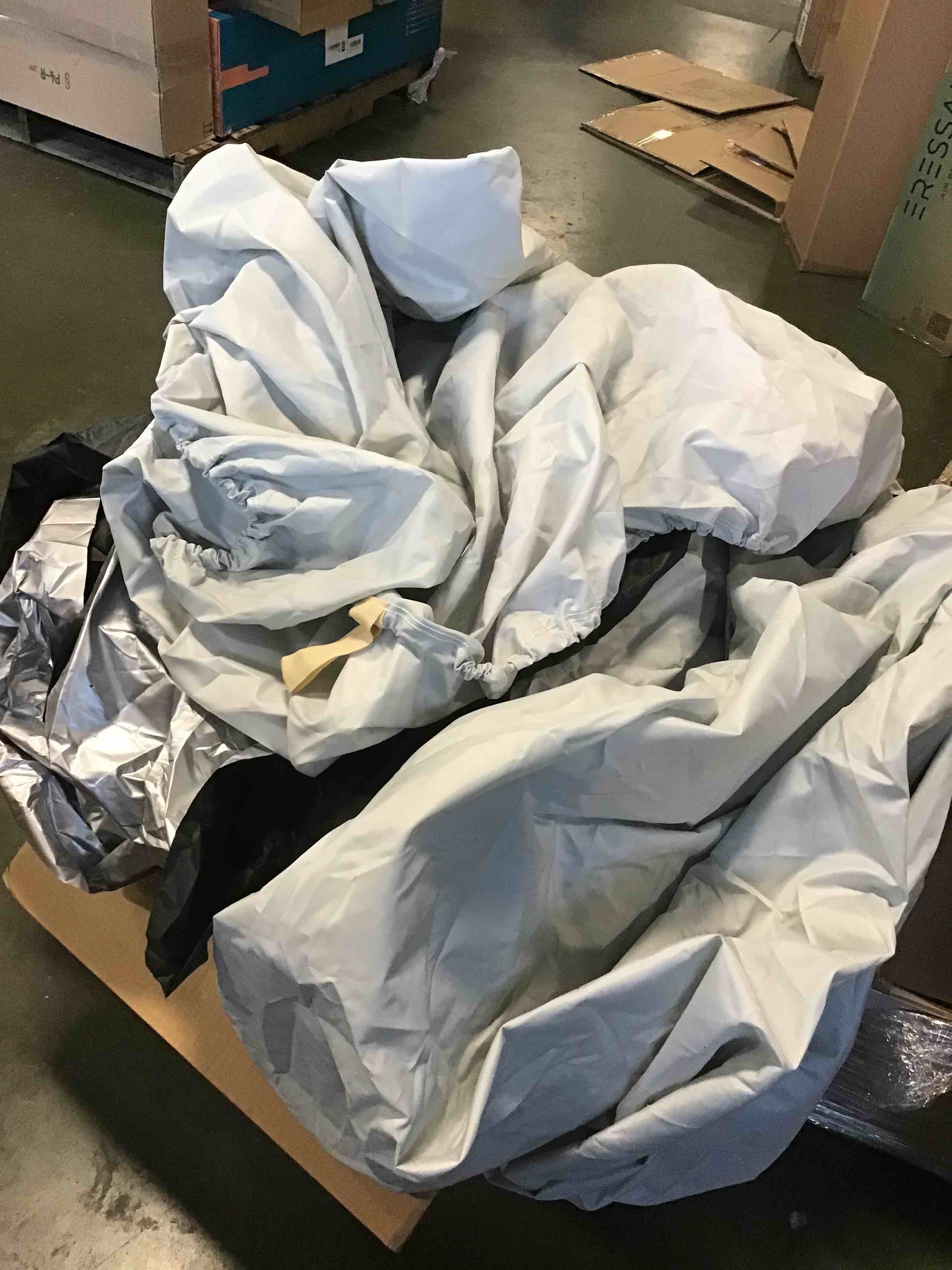 https://s3.amazonaws.com/lotting-images-prod/bidfta/PPE0548258_1730810493050.jpeg