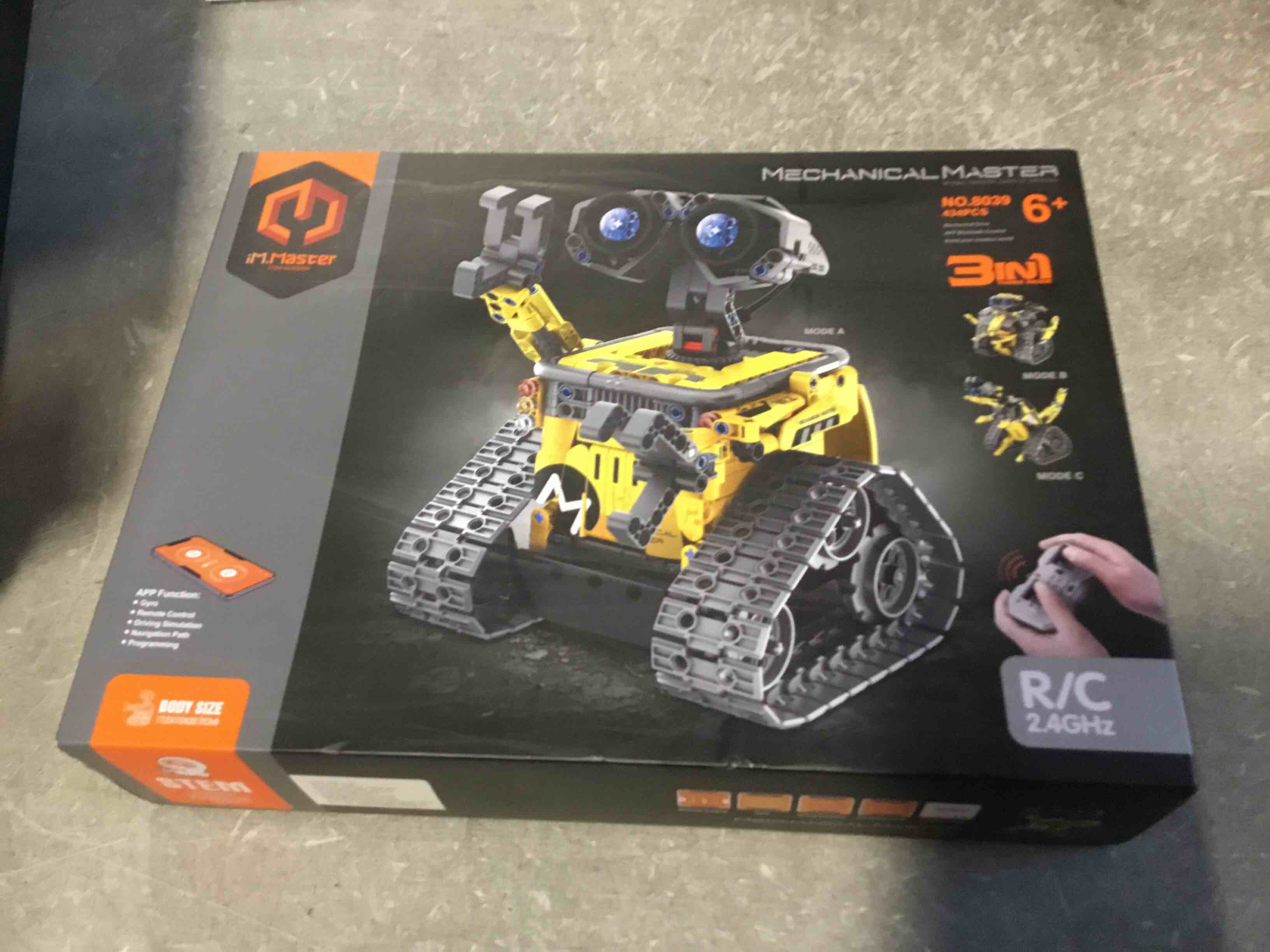 https://s3.amazonaws.com/lotting-images-prod/bidfta/PPE0549579_1730118306615.jpeg