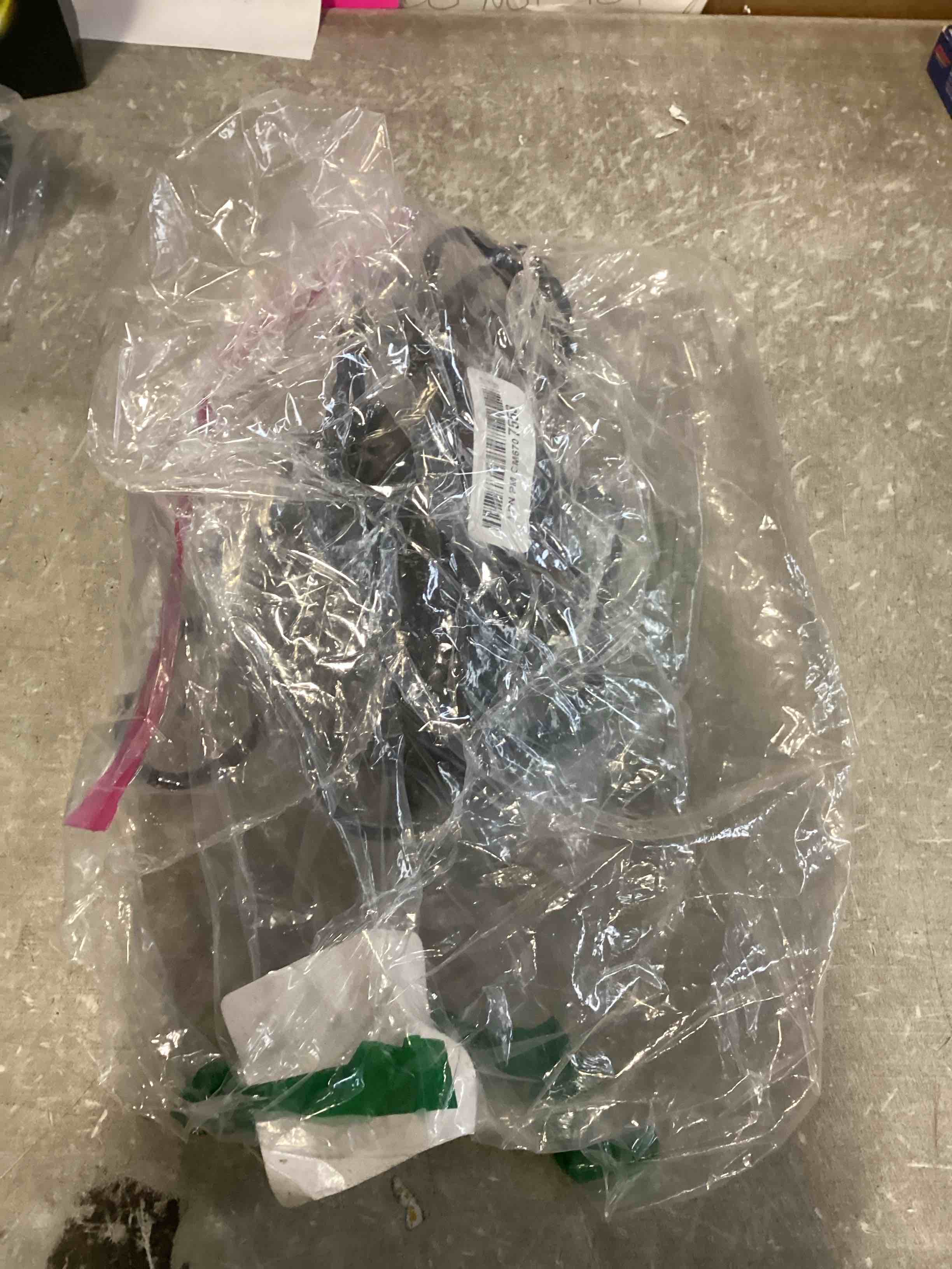 https://s3.amazonaws.com/lotting-images-prod/bidfta/PPE0549595_1729886309768.jpeg