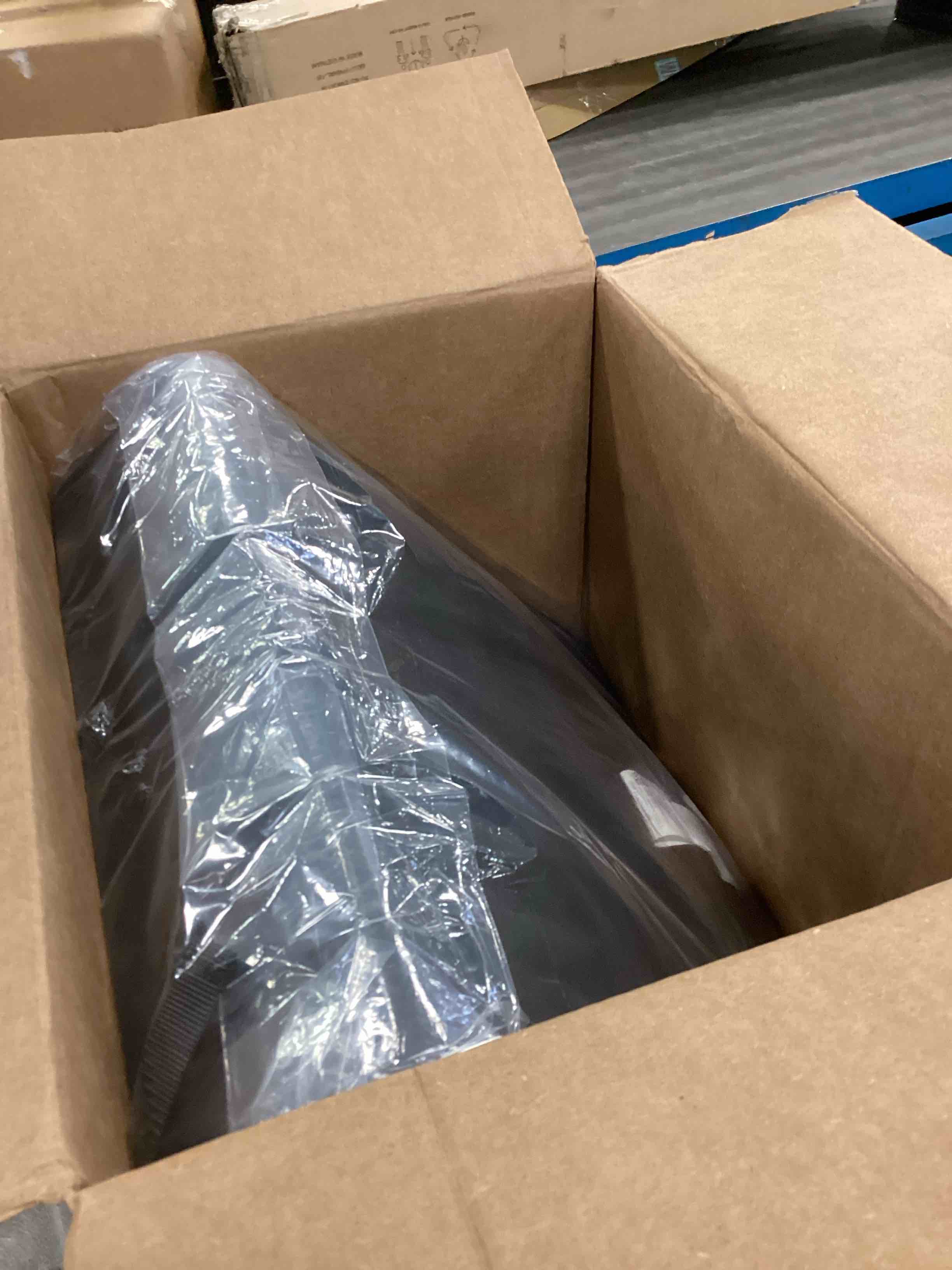 https://s3.amazonaws.com/lotting-images-prod/bidfta/PPE0550793_1731962893791.jpeg