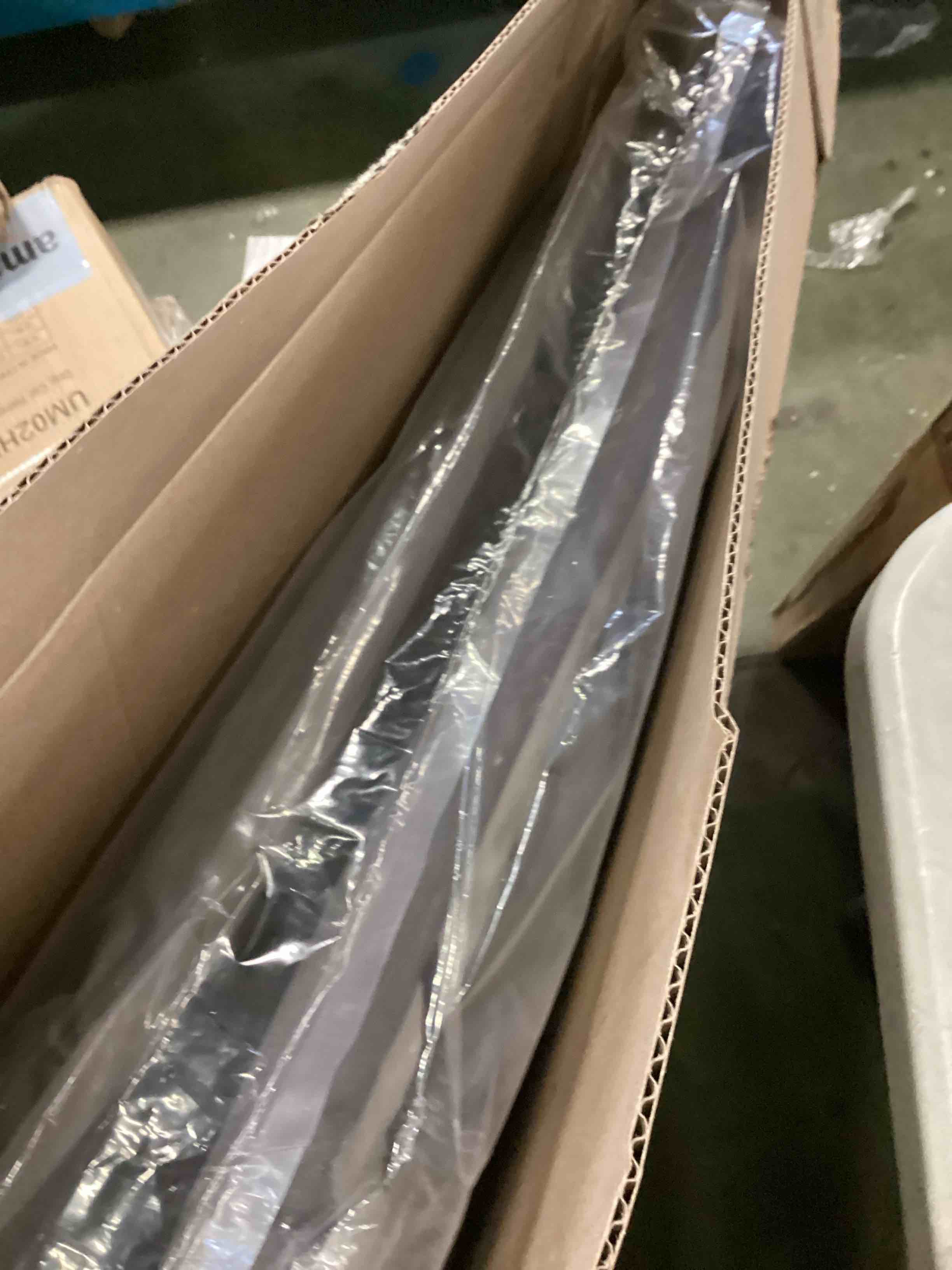 https://s3.amazonaws.com/lotting-images-prod/bidfta/PPE0551860_1729872553819.jpeg