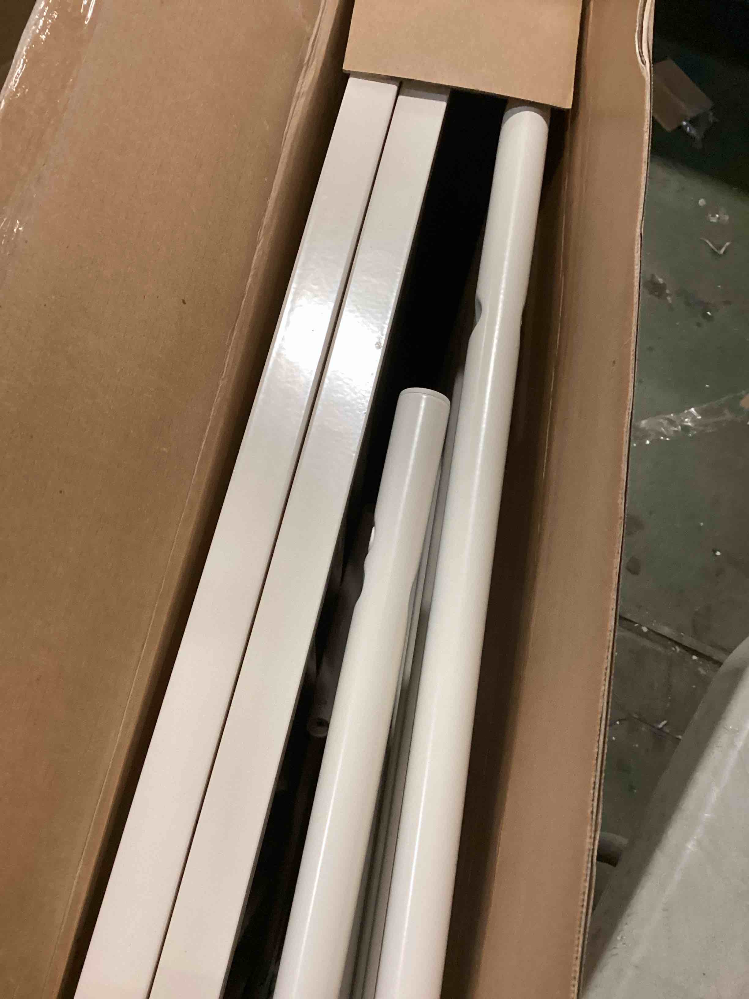 https://s3.amazonaws.com/lotting-images-prod/bidfta/PPE0551947_1729868340959.jpeg