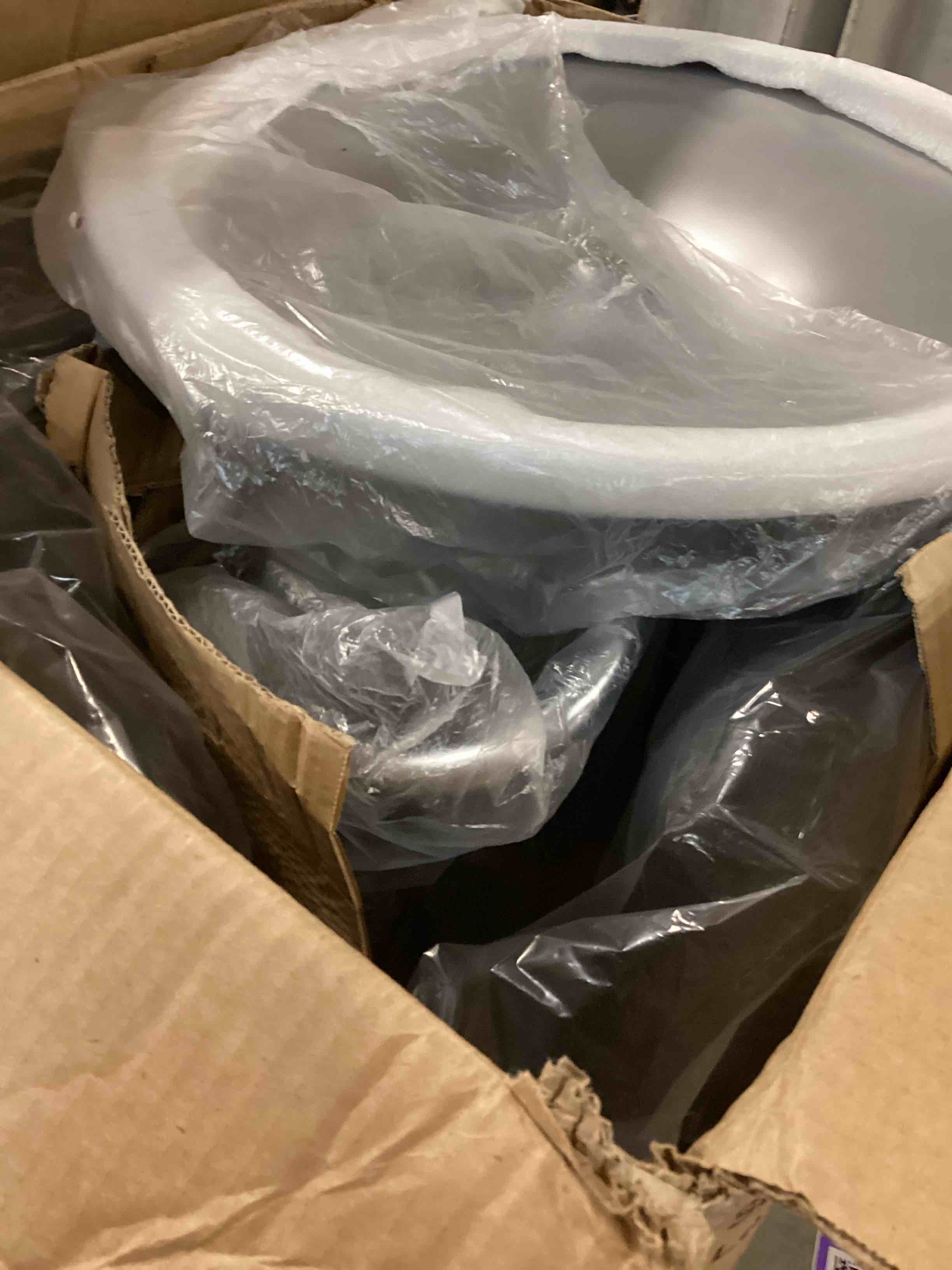 https://s3.amazonaws.com/lotting-images-prod/bidfta/PPE0551955_1729856373054.jpeg