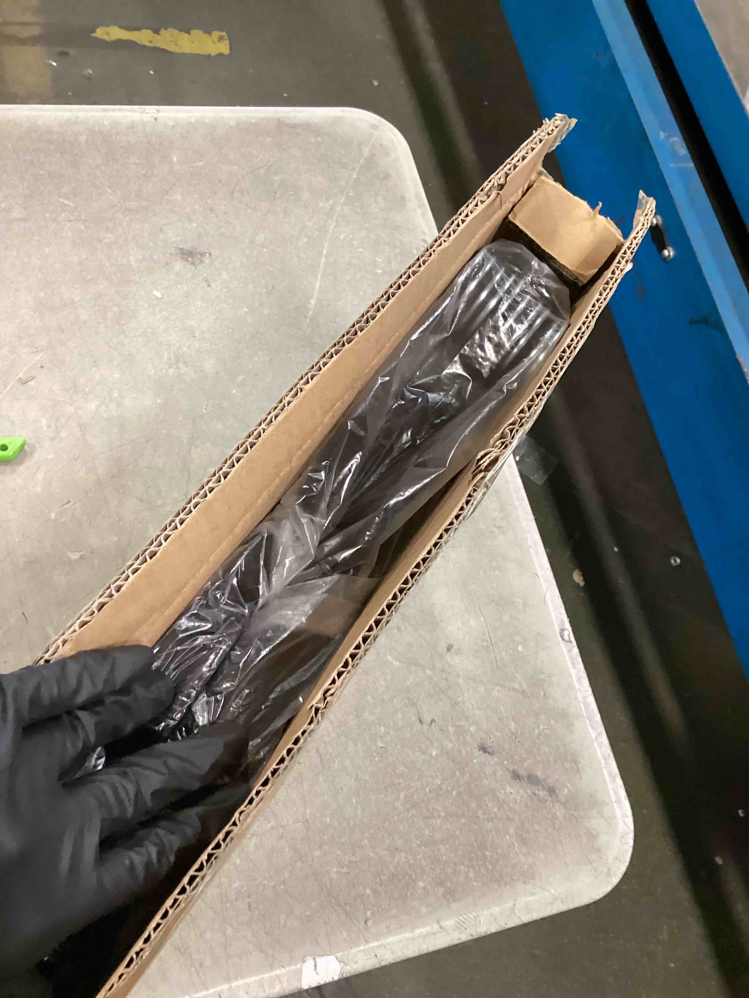 https://s3.amazonaws.com/lotting-images-prod/bidfta/PPE0552371_1730298164885.jpeg