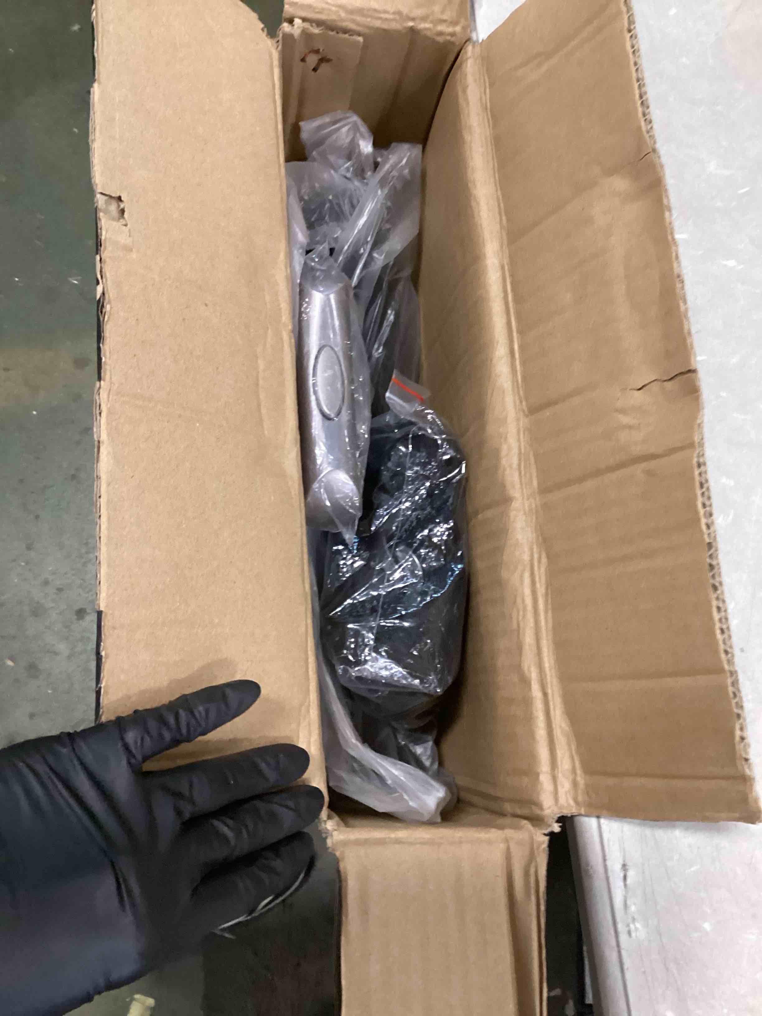 https://s3.amazonaws.com/lotting-images-prod/bidfta/PPE0553328_1729867713311.jpeg